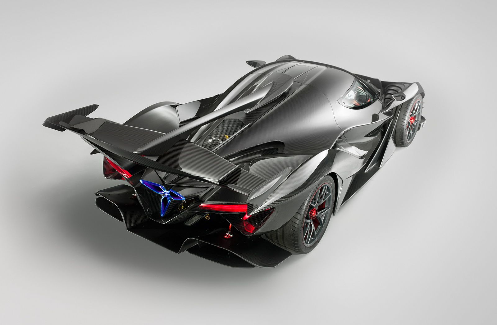 Apollo-IE-Driving-4 Apollo Says Other Modern Hypercars Are ‘Too Easy To Drive’