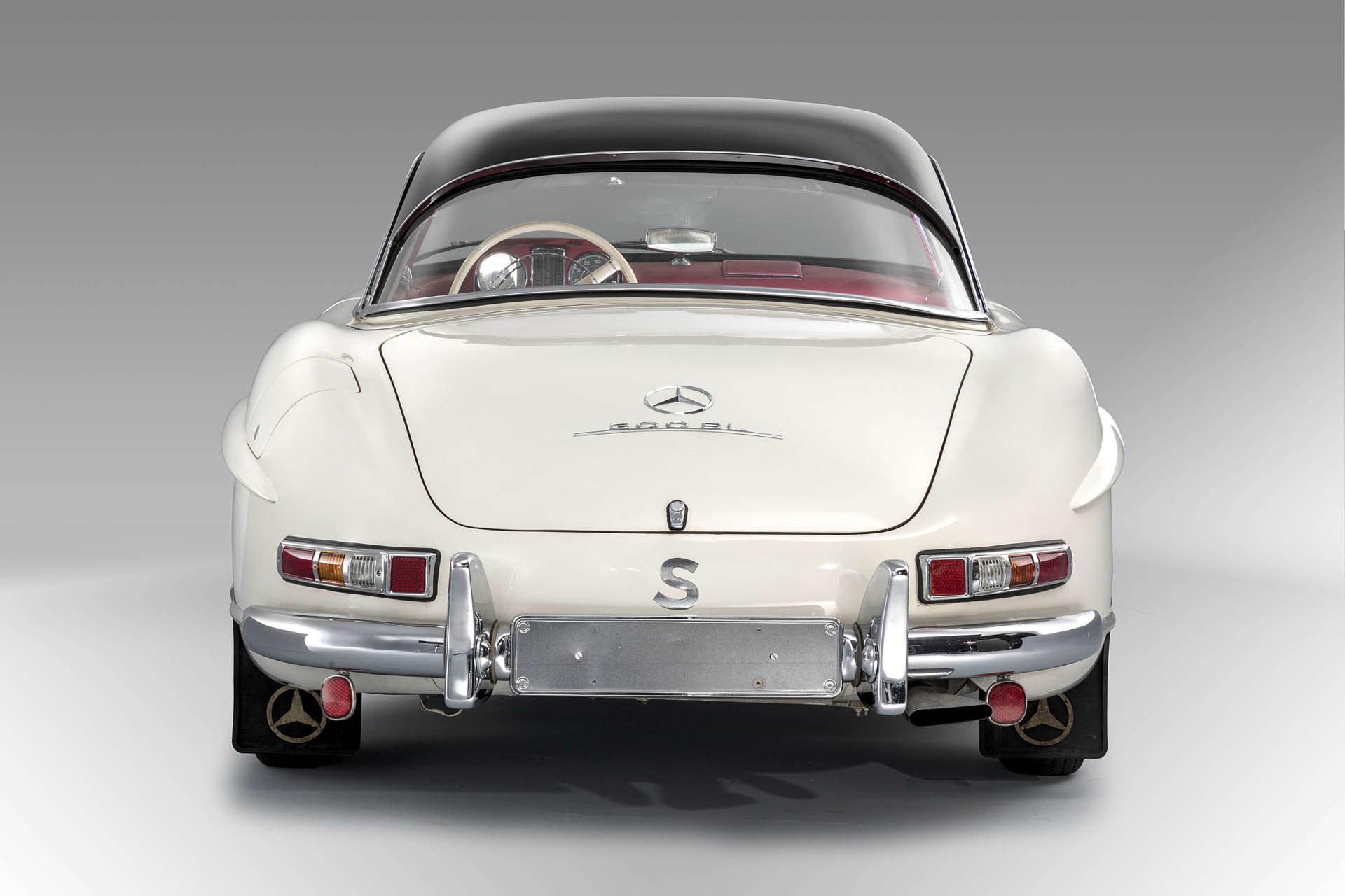 1963-Mercedes-Benz-300-SL-Roadster_09 This Factory-Fresh Mercedes 300 SL Doubled Its Estimate To Set A New World Record