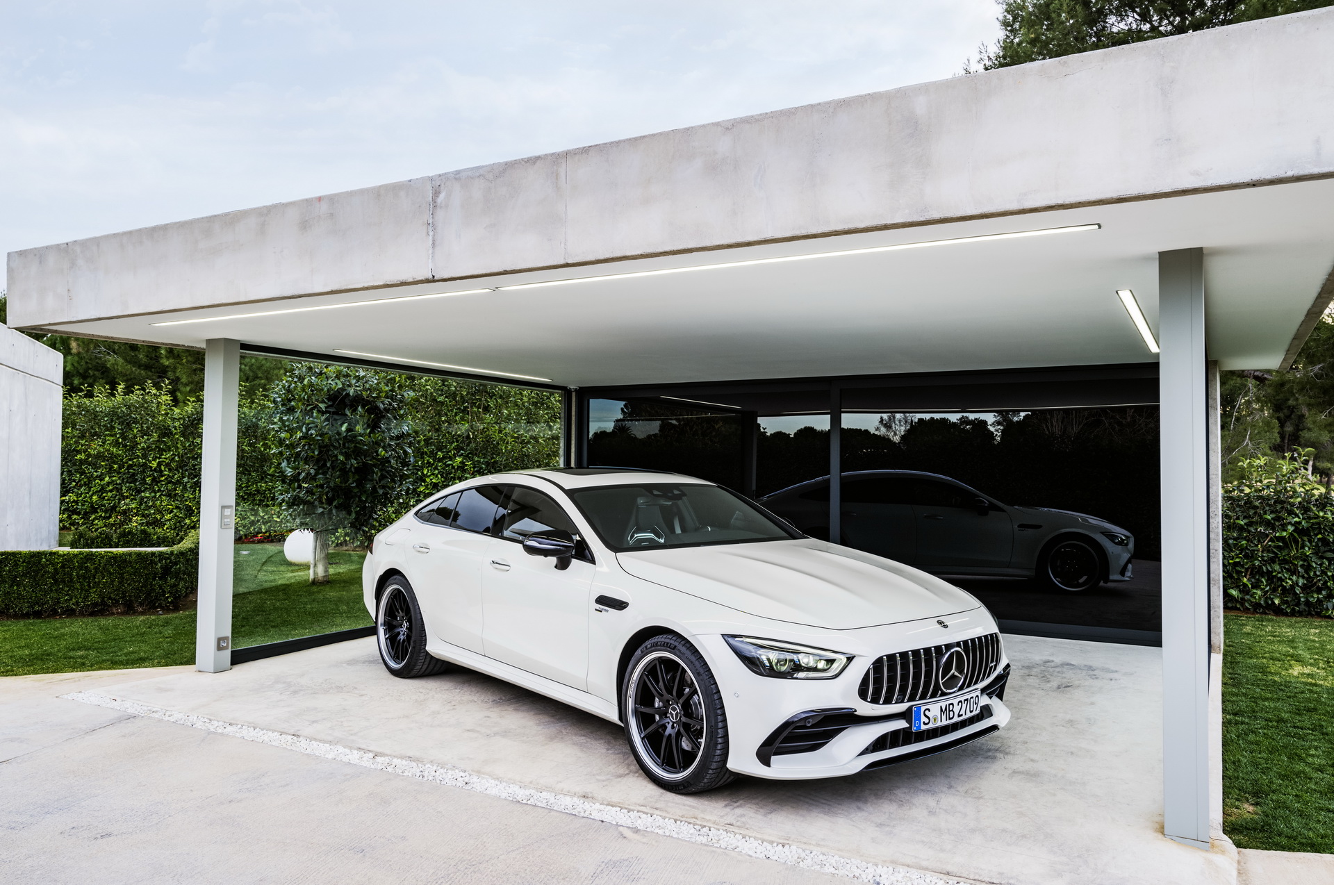 2019-mercedes-amg-gt-4-door-coupe-6 Mercedes Says There’s No Cross Shopping Between New CLS And AMG GT 4 Coupe