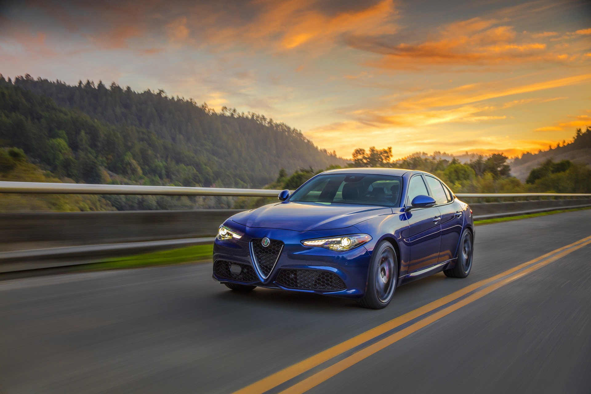 2019-Alfa-Romeo-Giulia-1 2019 Alfa Romeo Giulia Gains New Styling Packages, Additional Equipment