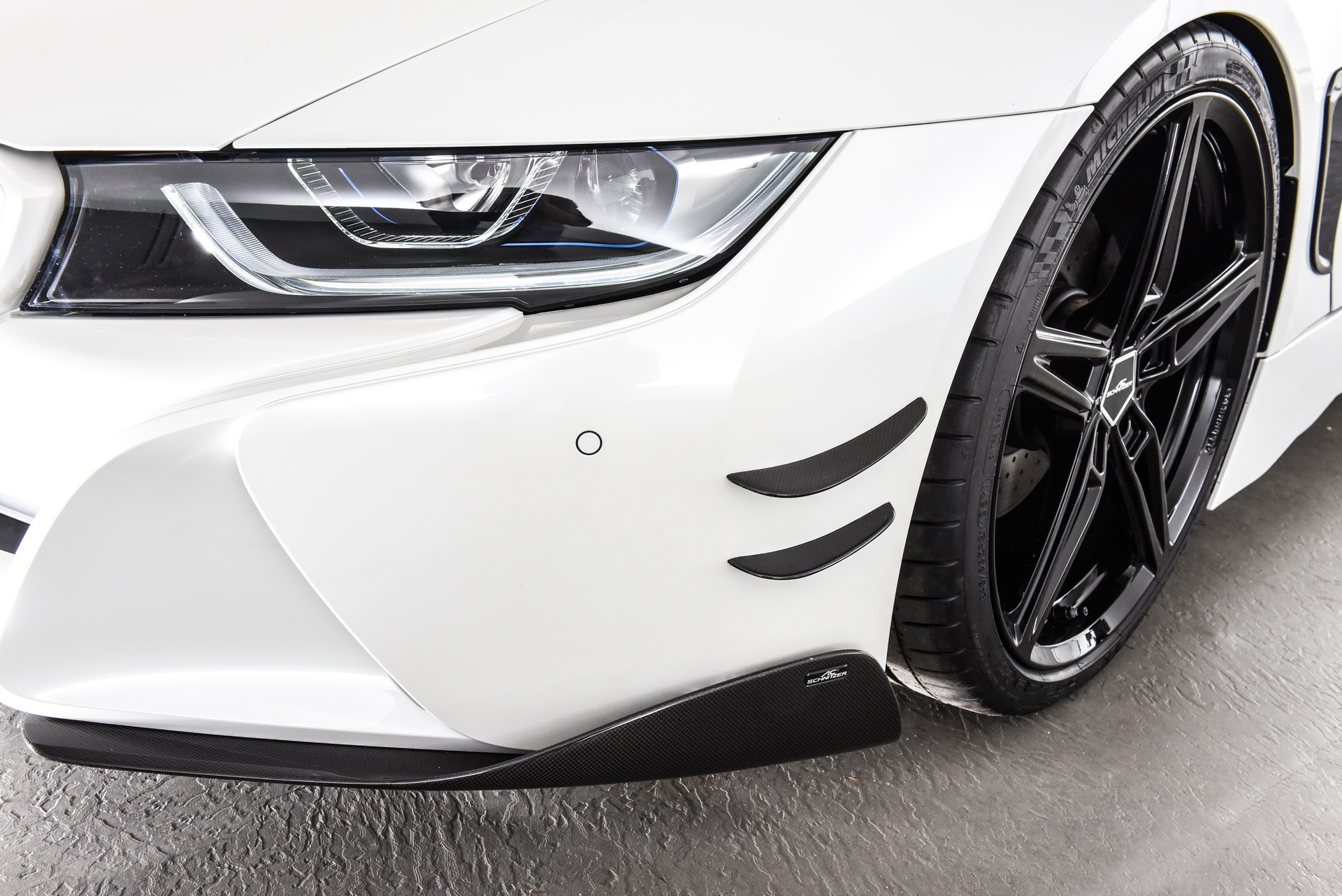 ac-schnitzer-bmw-i8-roadster-mods-20 AC Schnitzer Helps New BMW i8 Roadster Improve Its Stance