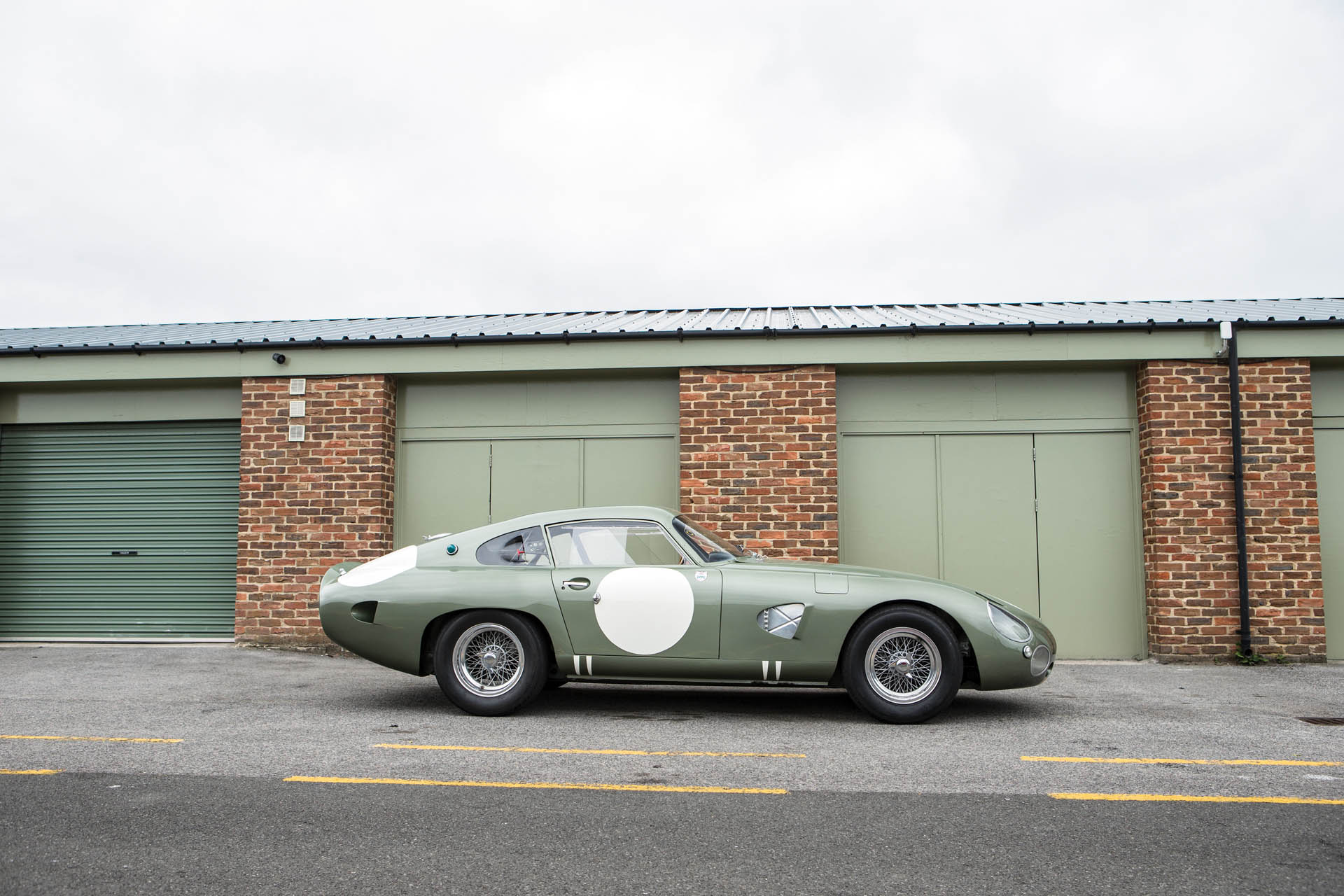 1963-Aston-Martin-DP215-Grand-Touring-Competition-Prototype_20 1963 Aston Martin DP215 Could Become The Most Valuable British Car Ever Sold