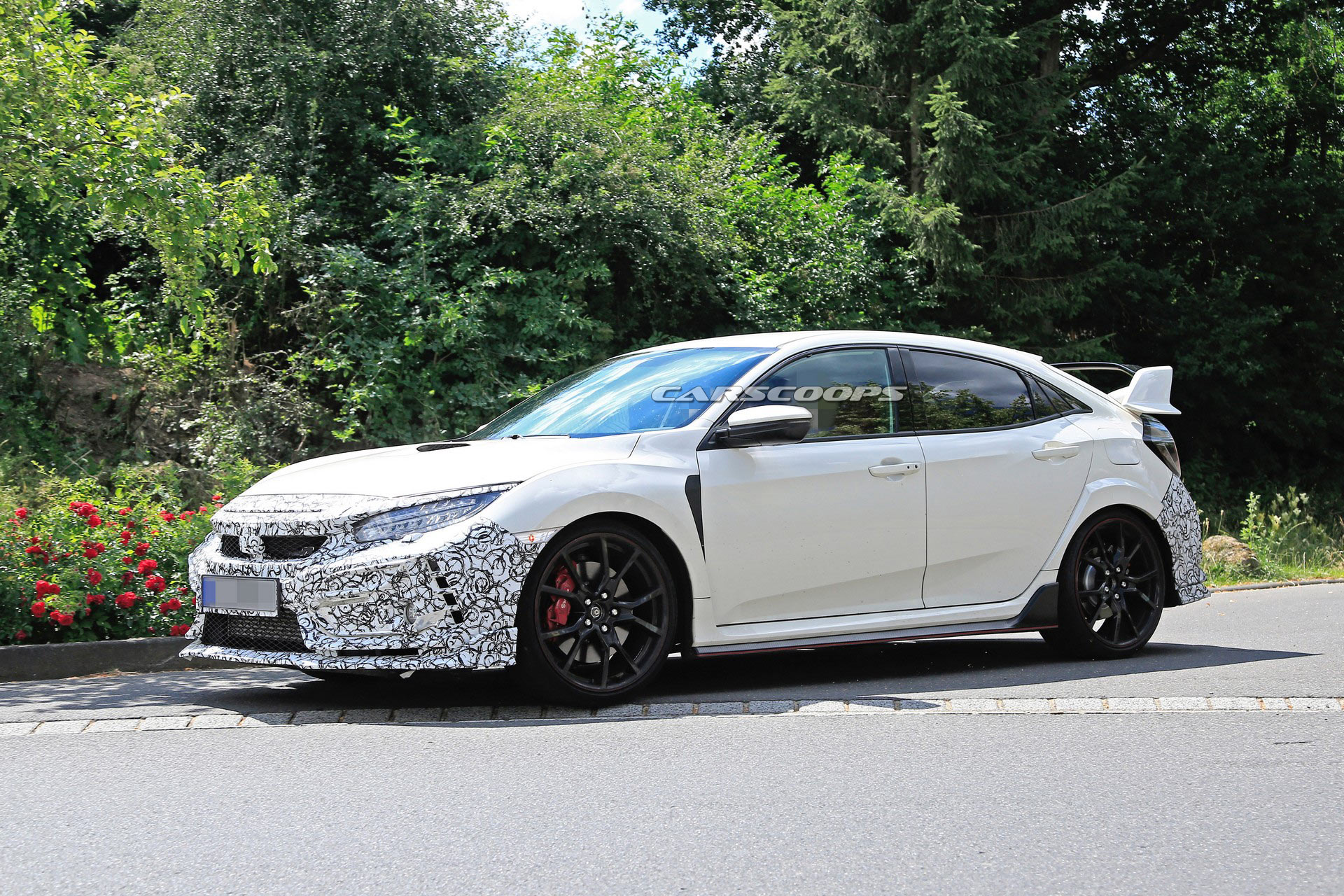 Honda-Civic-Type-R-Facelift-9 2019 Honda Civic Type R Facelift Spied With New Bumpers And Both Small And Large Rear Wing