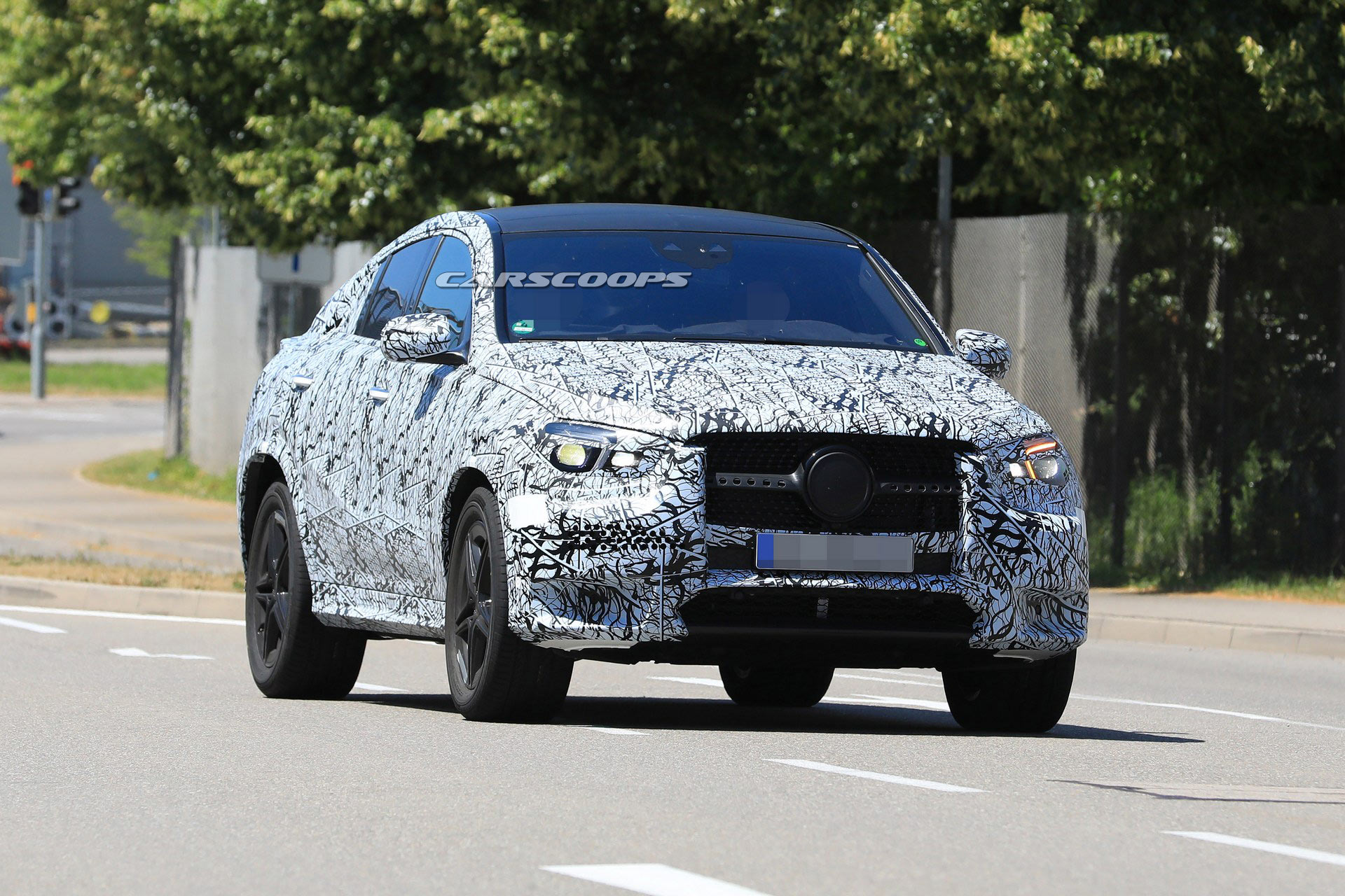 Mercedes-GLE-Coupe-spy-6 2020 Mercedes GLE Coupe Teased Ahead Of August 28th Debut