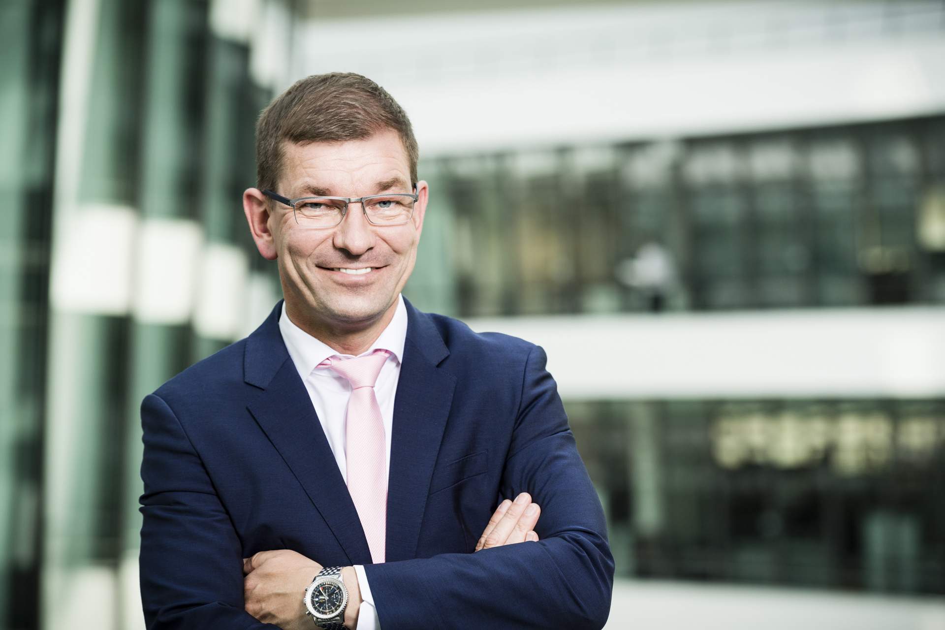 Markus-Duesmann01 Volkswagen Poaches BMW’s Purchasing Chief (Again)… But What For?