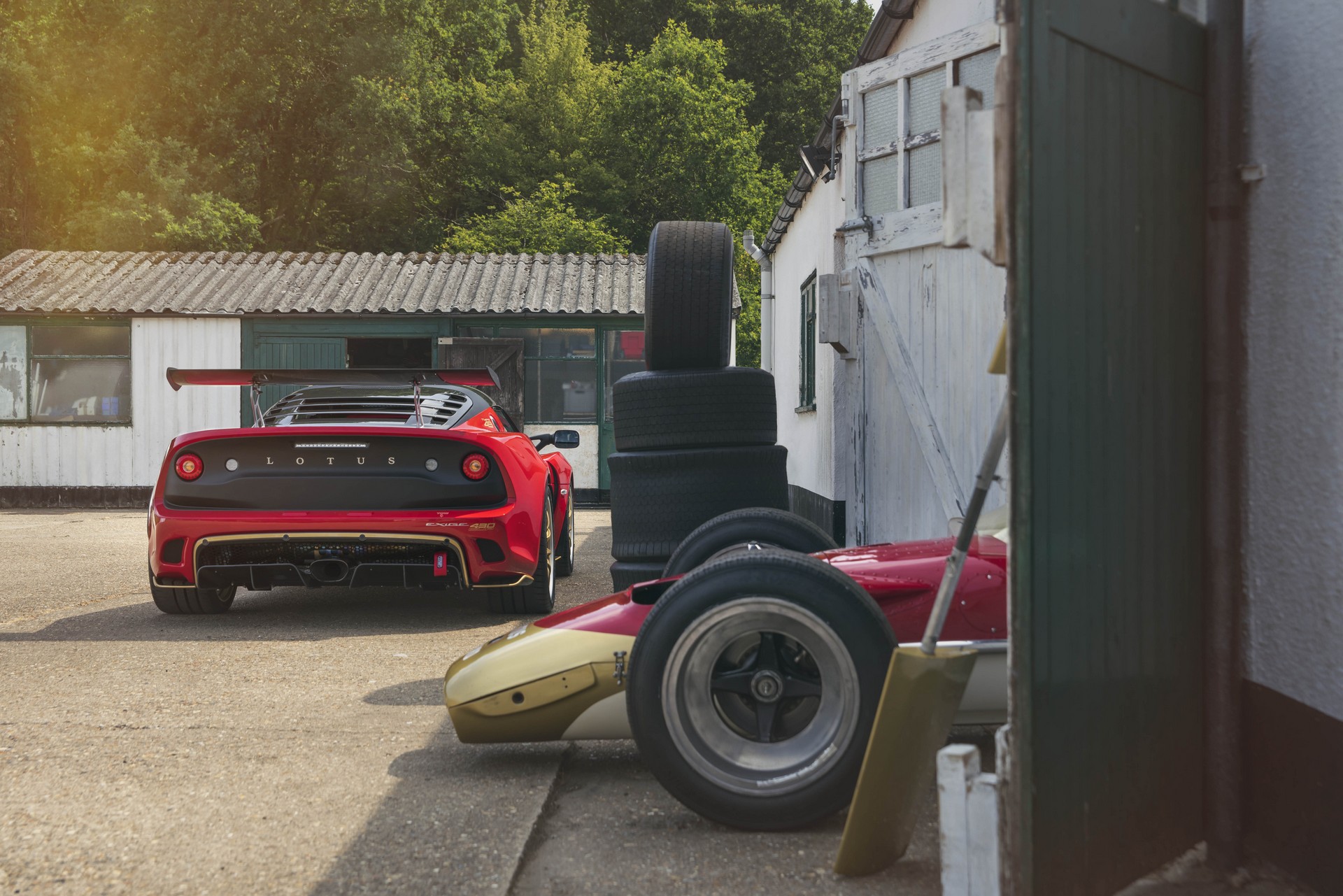 Lotus-Exige-Special-Eidition-2 Lotus Pays Tribute To Award Winning Racers With Special Exige Cups