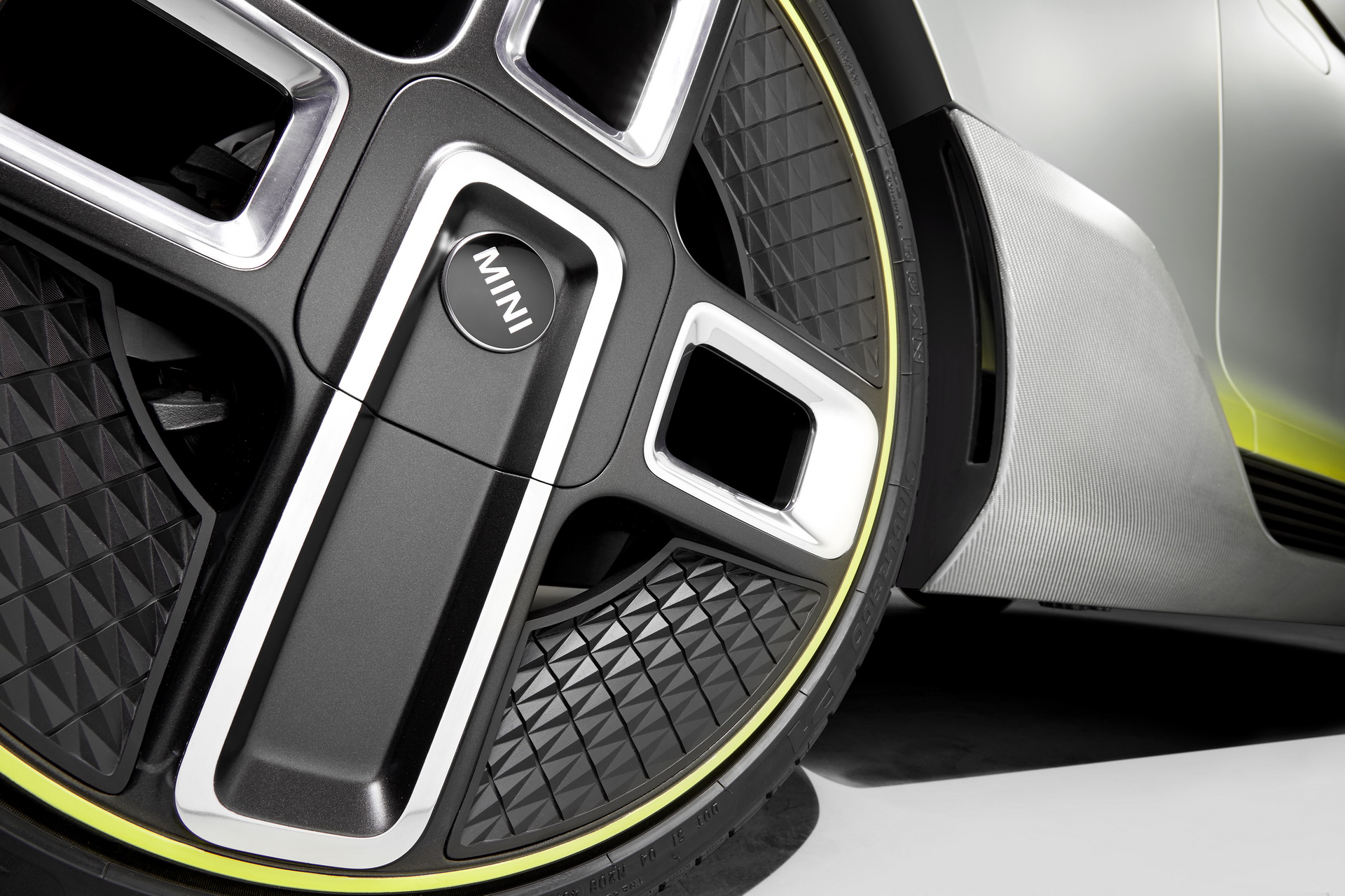 mini-electric-jcw-gp-concepts-19 Mini’s 2019 Electric Model Will Be Also The World’s First Electric Hot Hatch