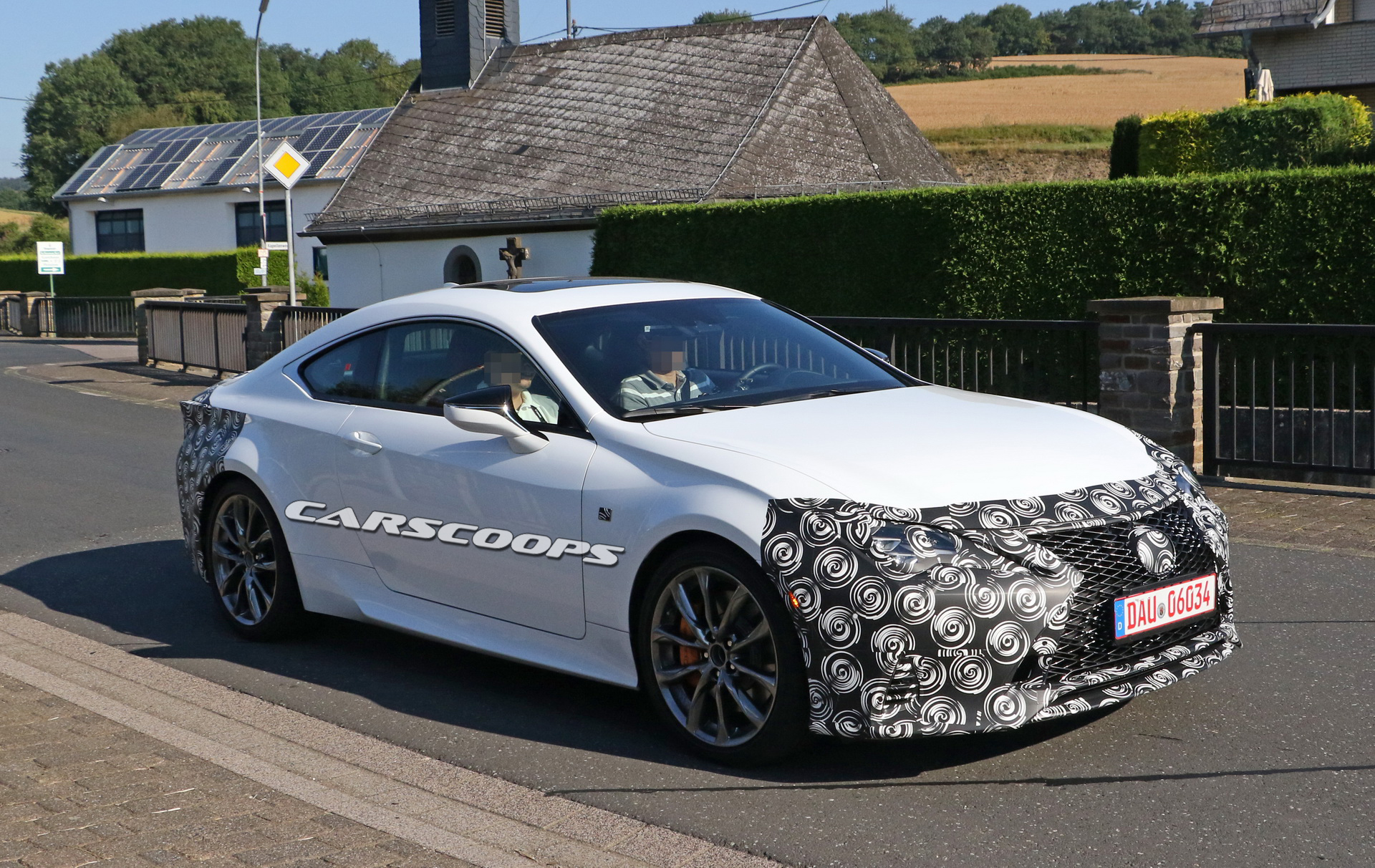 Lexus-RC-facelift-3 2019 Lexus RC Facelift Will Actually Fix One Of Its Most Controversial Points