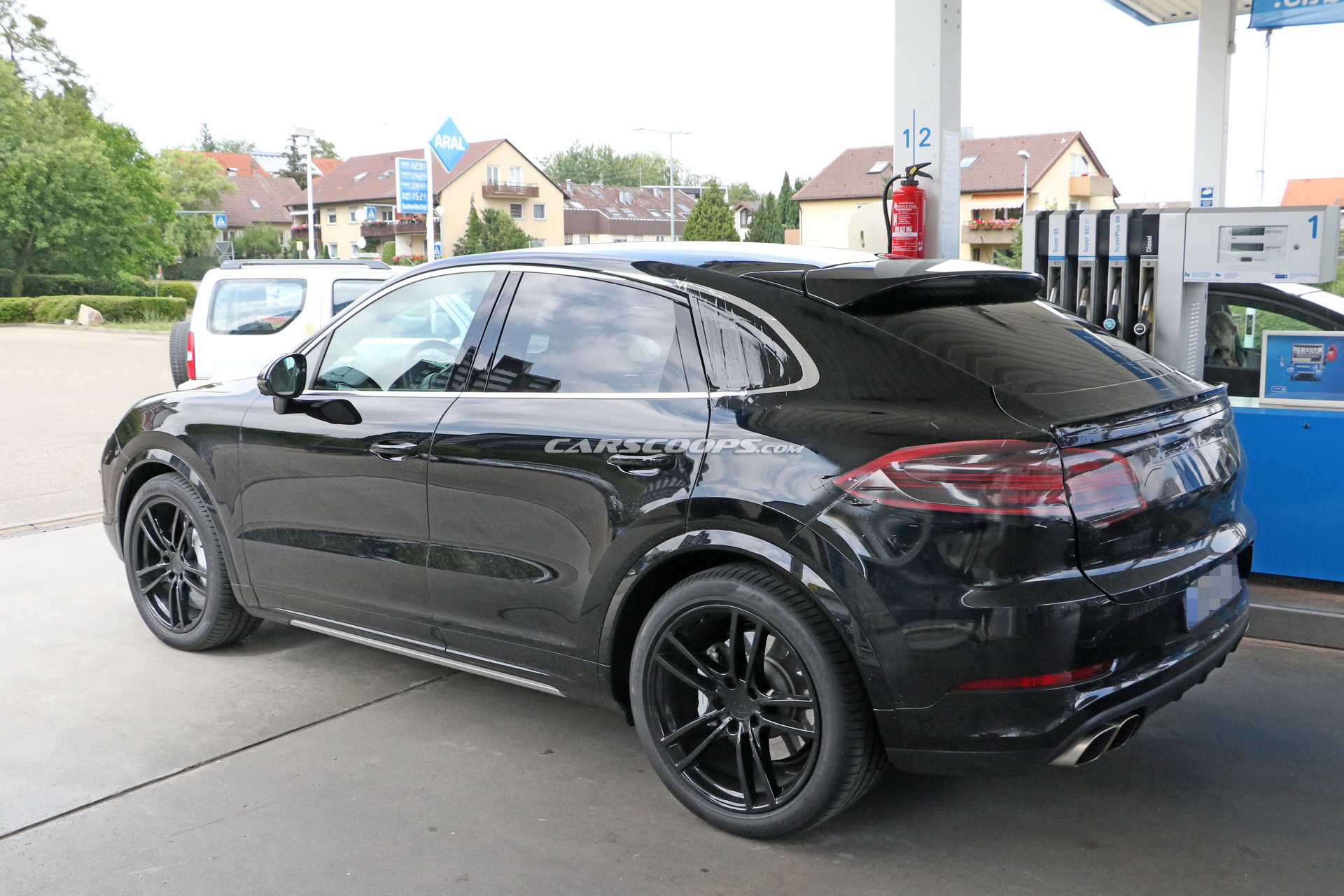 Porsche Cayenne Coupe 5 2020 Porsche Cayenne Coupe Is Coming For BMW’s X6