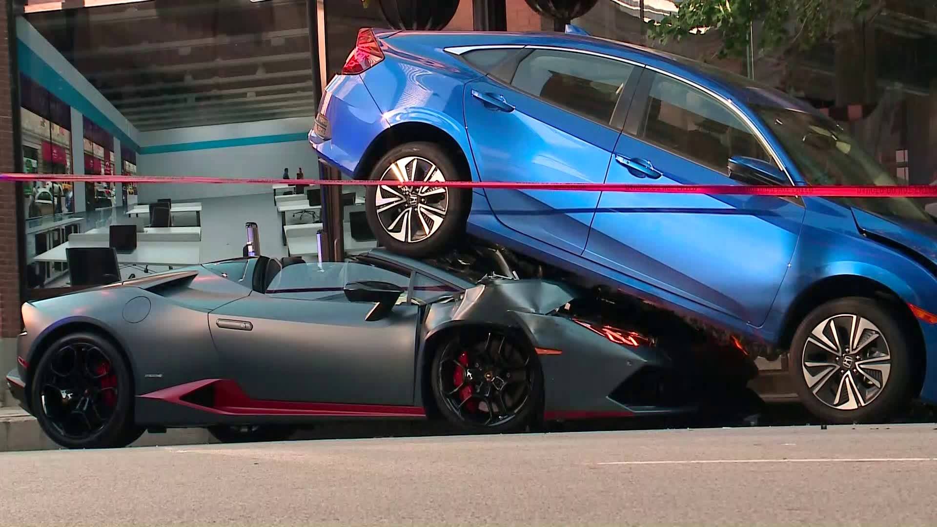 Lamborghini-Huracan-Spyder-Crash-3 Lamborghini Huracan Spyder Rear-Ends Honda Civic In Chicago