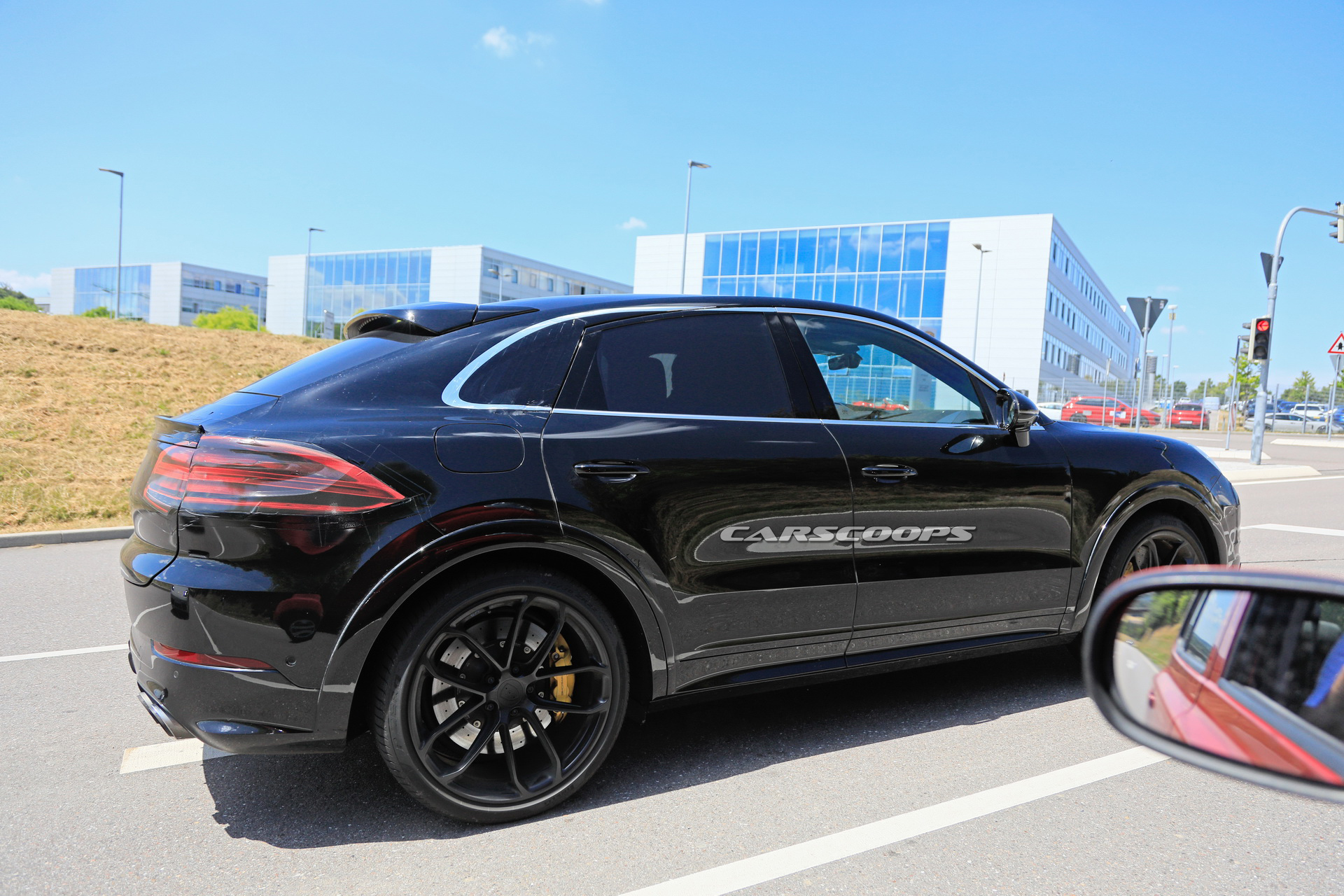 porsche-cayenne-coupe-first-spy-4 2020 Porsche Cayenne Coupe Is Coming For BMW’s X6