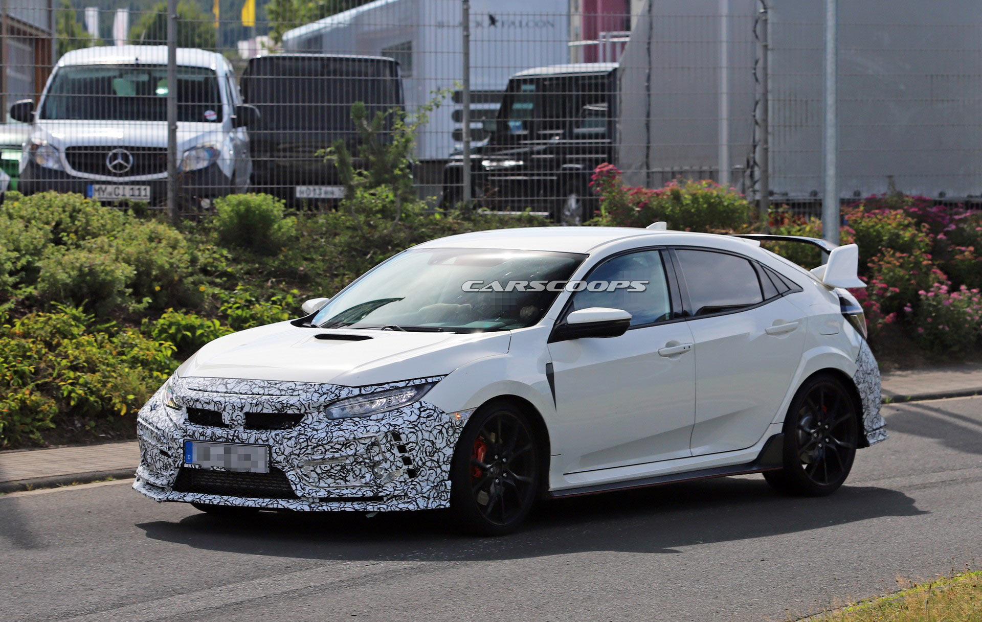 Honda-Civic-Type-R-Facelift-23 2019 Honda Civic Type R Facelift Spied With New Bumpers And Both Small And Large Rear Wing