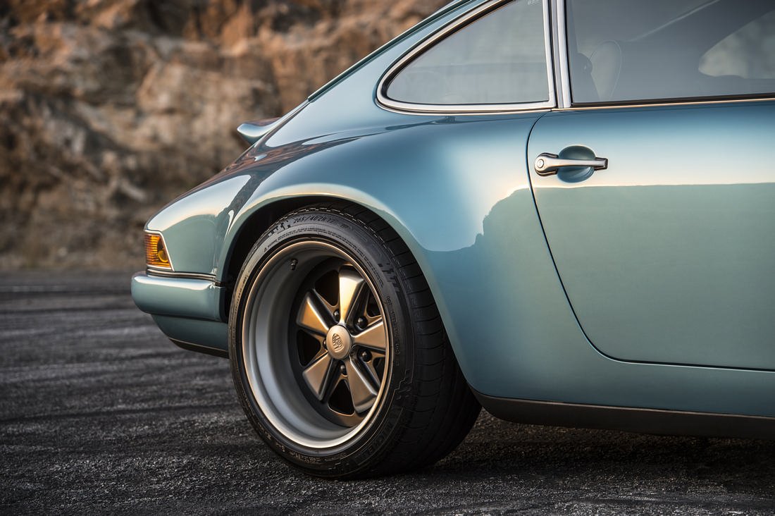 31-singer-911-rock-island-1100x732 Start Your Week Off Right With 100+ Photos Of Singer Porsche Porn