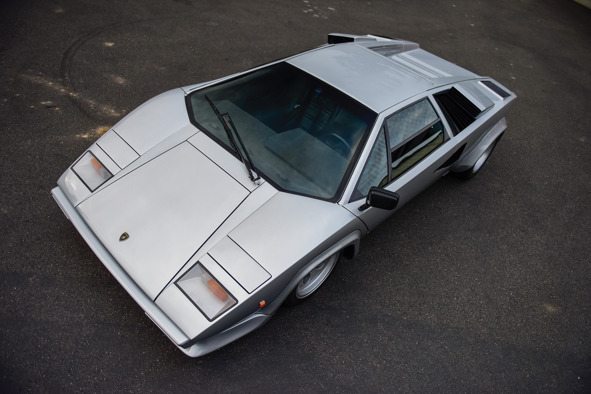 lamborghini-countach-series-ii-1 Fully Restored Lamborghini Countach Series II Will Have You Craving Money