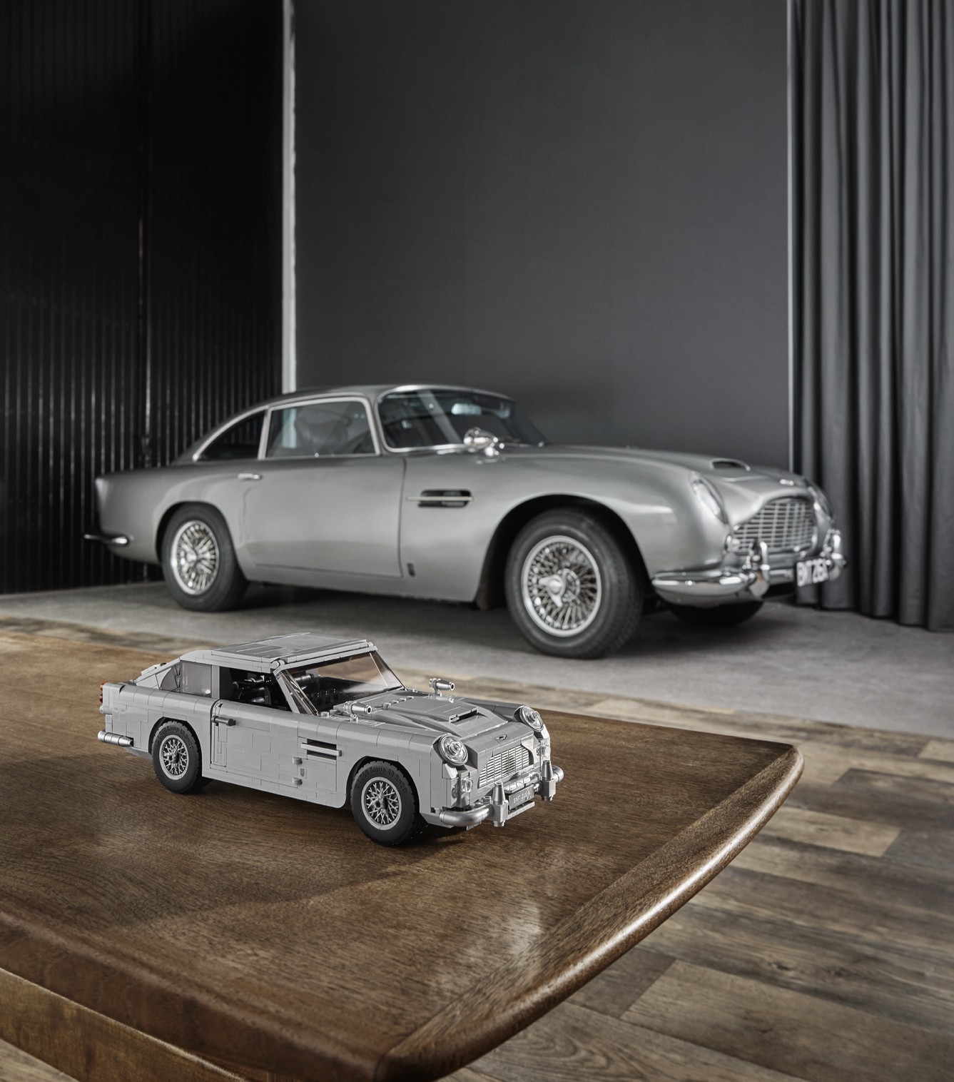 LEG0-Aston-Martin-DB5-22 LEGO’s James Bond Aston Martin DB5 Has A Working Ejector Seat