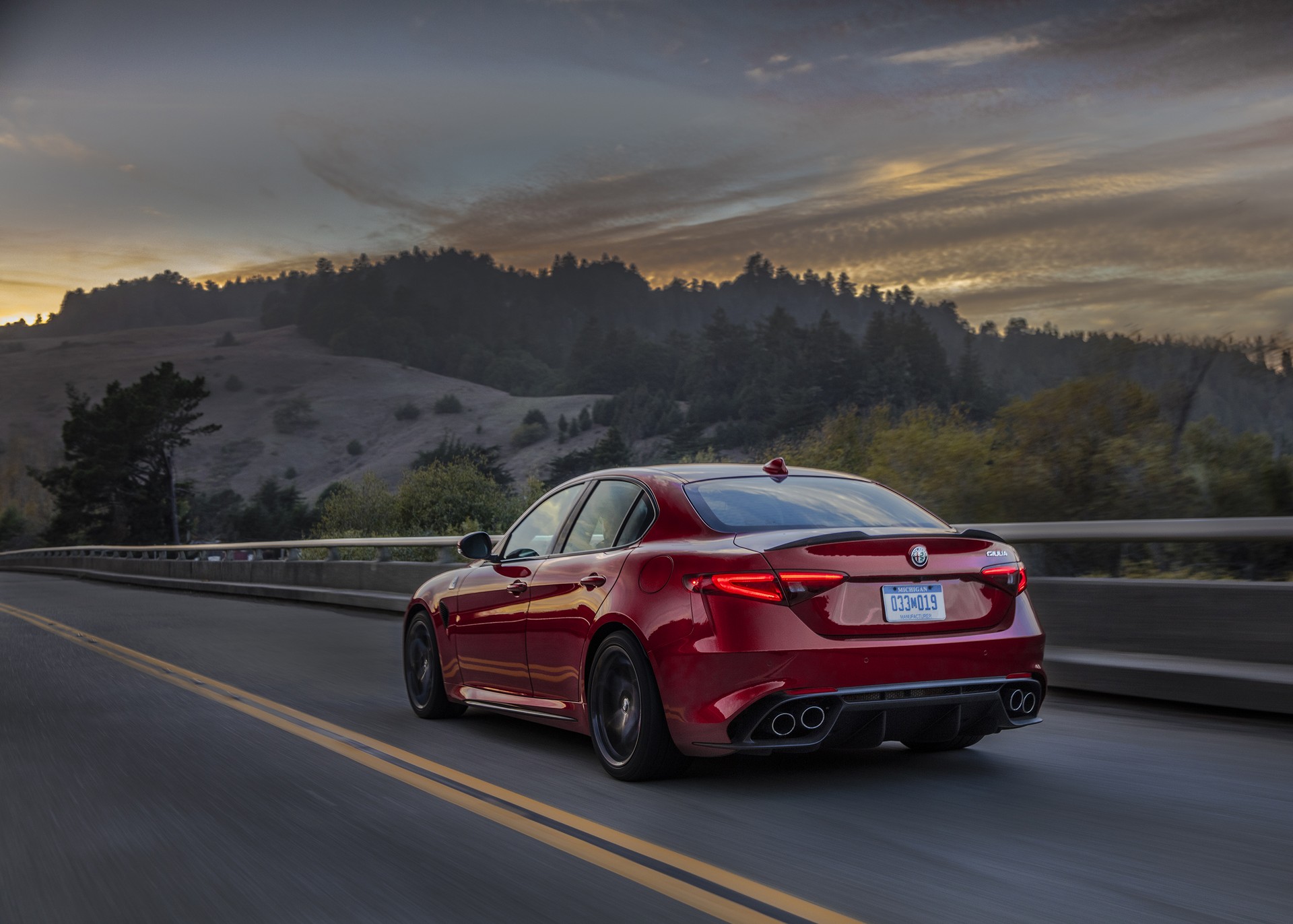 2019-Alfa-Romeo-Giulia-28 2019 Alfa Romeo Giulia Gains New Styling Packages, Additional Equipment