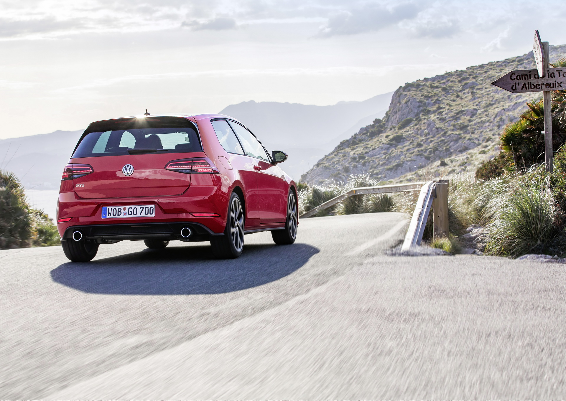 vw-golf-gti-mk7-7 Volkswagen Golf GTI Dropped Due To EU’s Stricter Emissions Tests