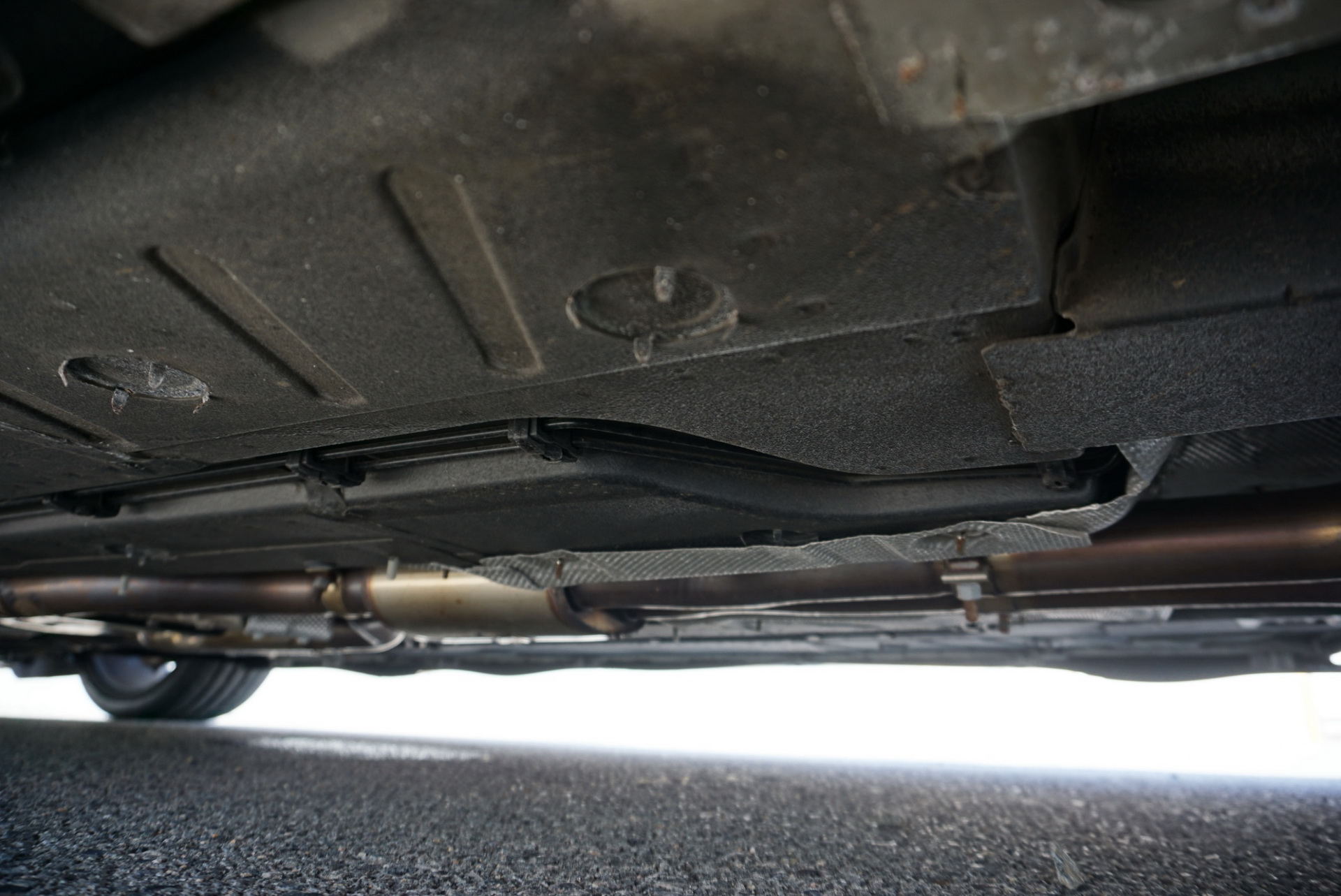 2012-maserati-granturismo-mc-auction-28 2012 Maserati GranTurismo MC Is The Italian Exotic You Might Afford