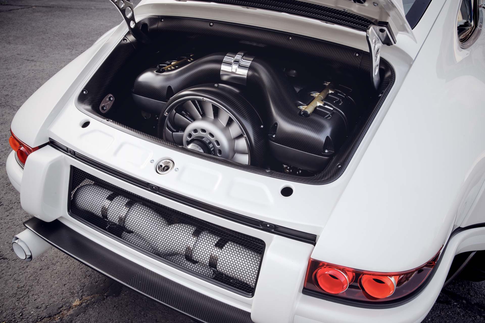 Singer DLS Details Location_002 Singer’s Latest Is The Most Advanced Air-Cooled 911 Yet