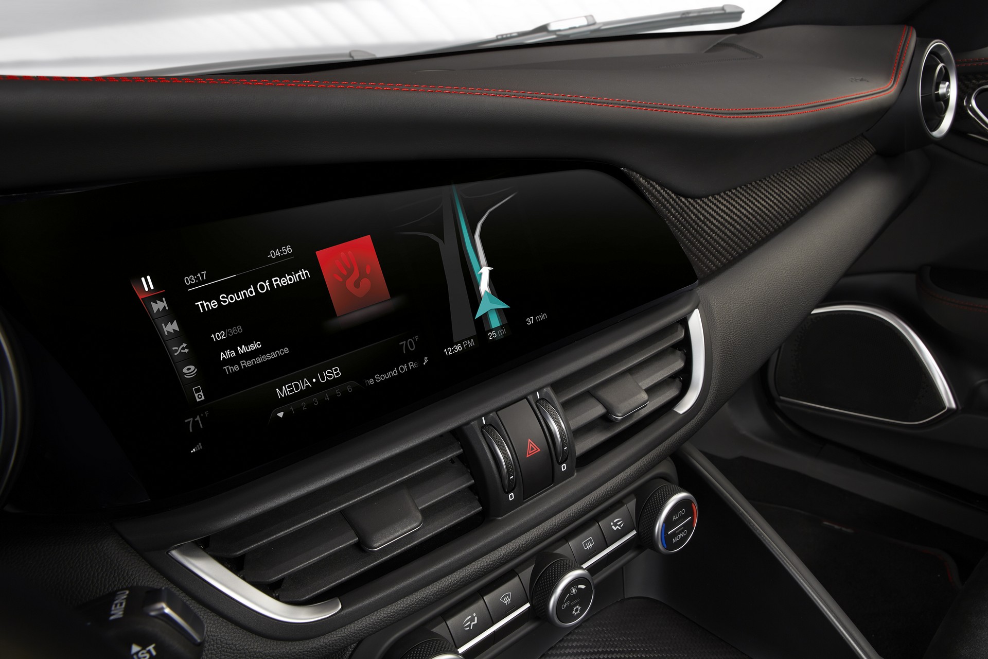 2019-Alfa-Romeo-Giulia-78 2019 Alfa Romeo Giulia Gains New Styling Packages, Additional Equipment