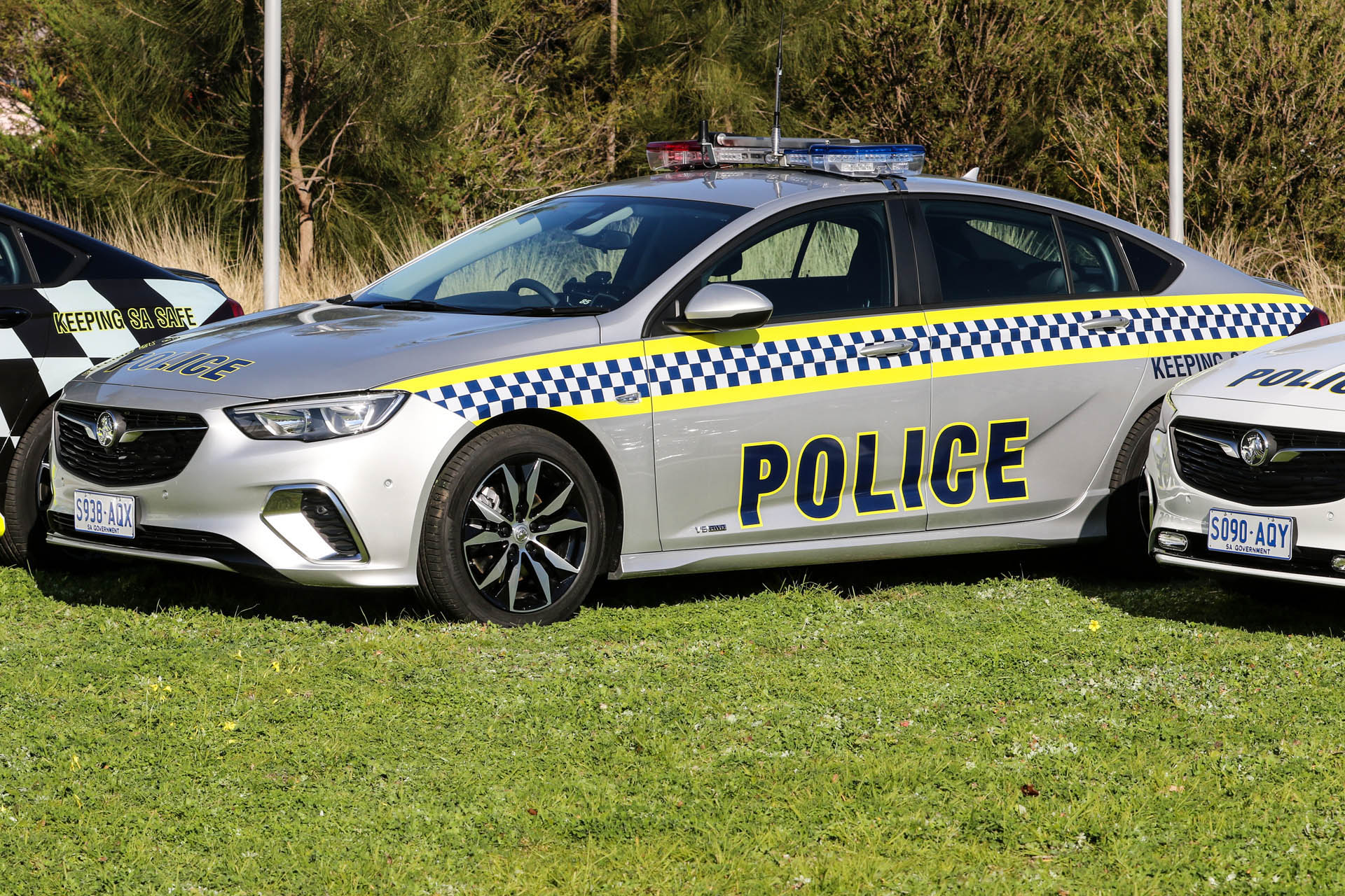 holden-vb-commodore-sa-police-04 Holden’s New Commodore Has A Thing Or Two To Say To The Kia Stinger Police Cruiser