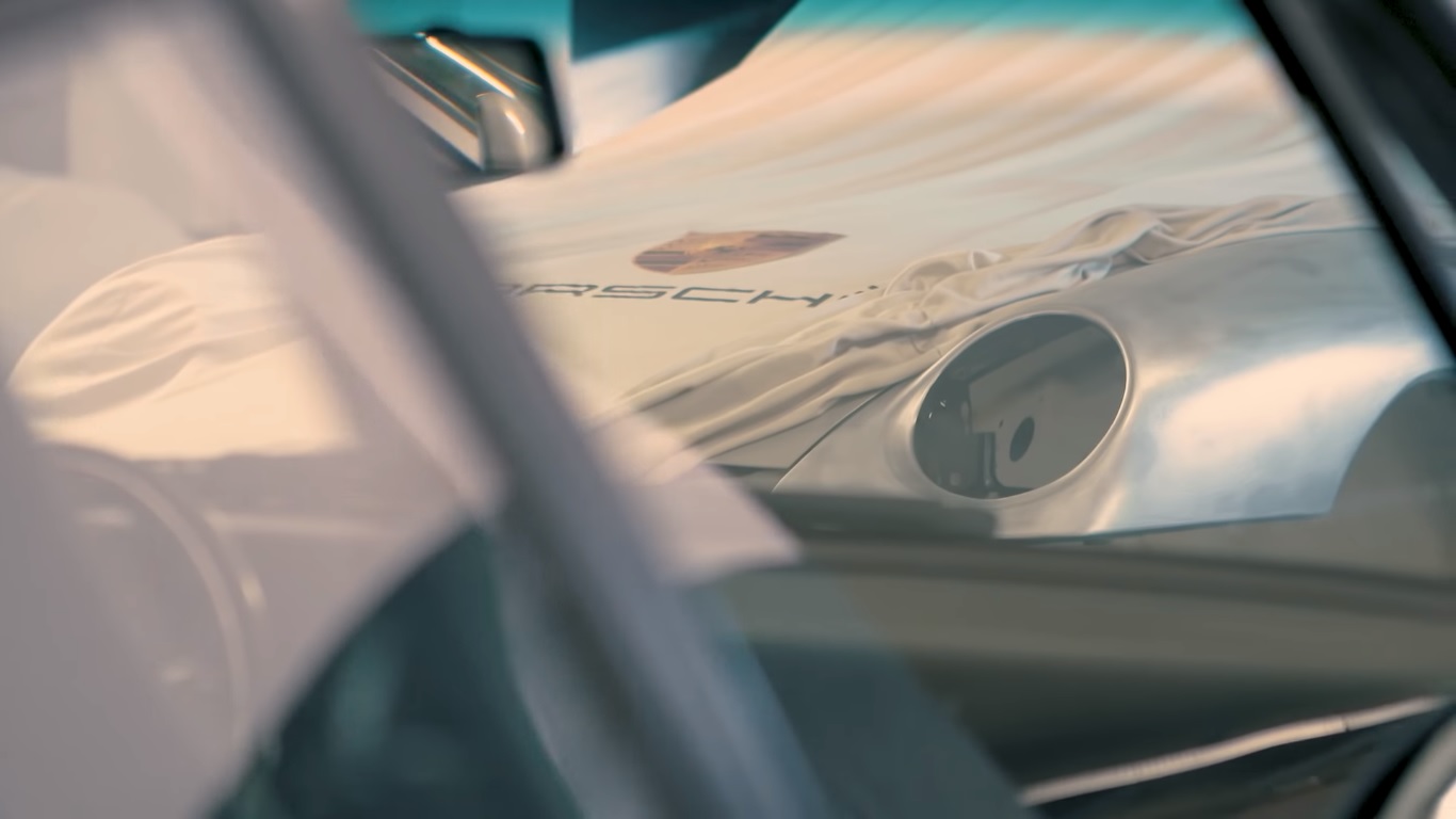 Project-Gold-01 Porsche Classic Teases Top Secret ‘Project Gold’ Ahead Of August 24 Reveal