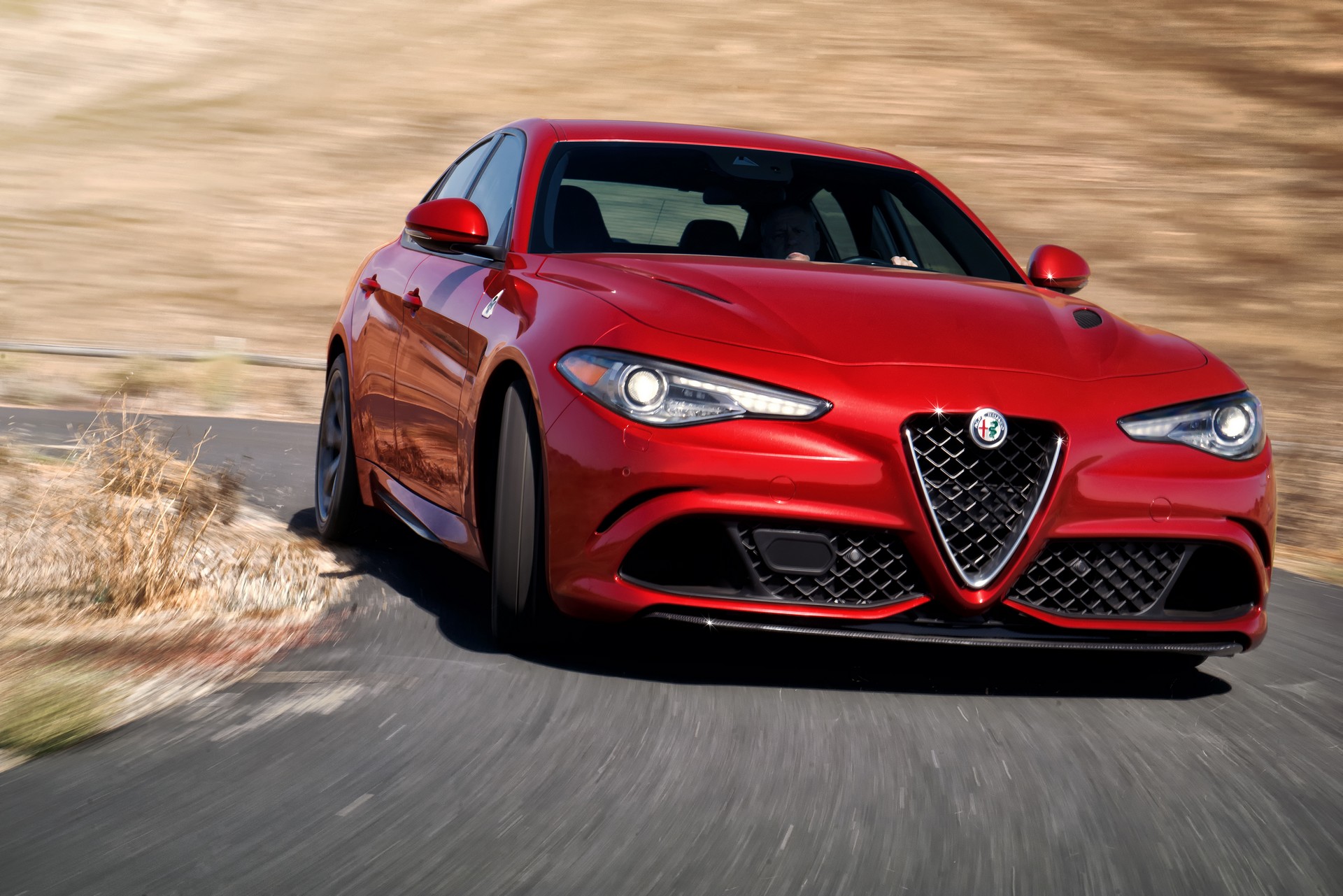 2019-Alfa-Romeo-Giulia-40 2019 Alfa Romeo Giulia Gains New Styling Packages, Additional Equipment