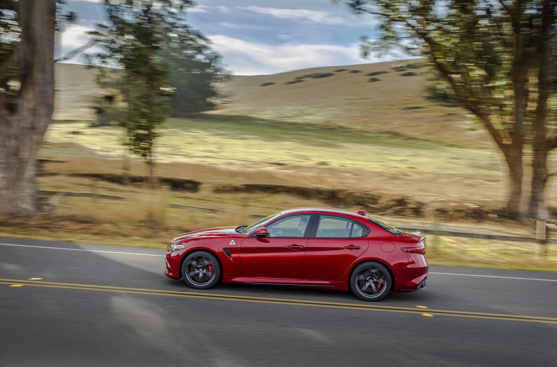 2019-Alfa-Romeo-Giulia-33 2019 Alfa Romeo Giulia Gains New Styling Packages, Additional Equipment