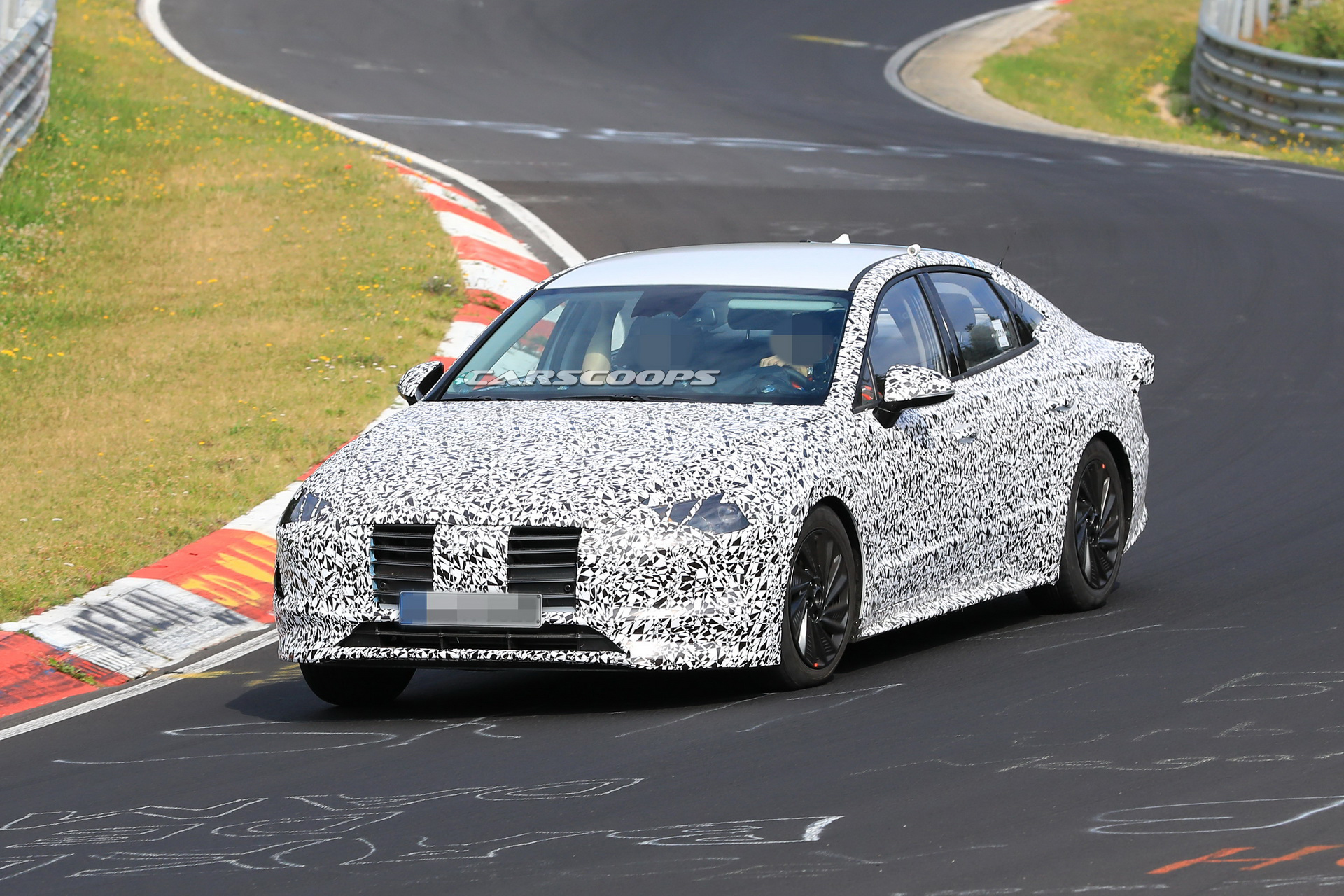 hyundai-sonata-i40-spy-first-time-22 All-New 2019 Hyundai i40 Spied With Sharper Looks, Could Preview Next Sonata Too