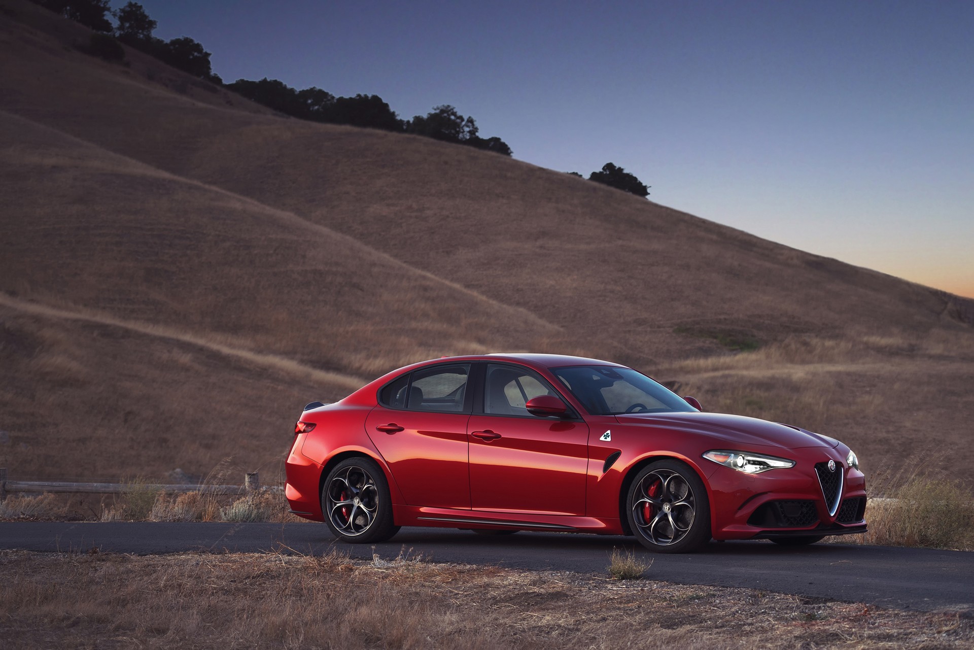 2019-Alfa-Romeo-Giulia-57 2019 Alfa Romeo Giulia Gains New Styling Packages, Additional Equipment