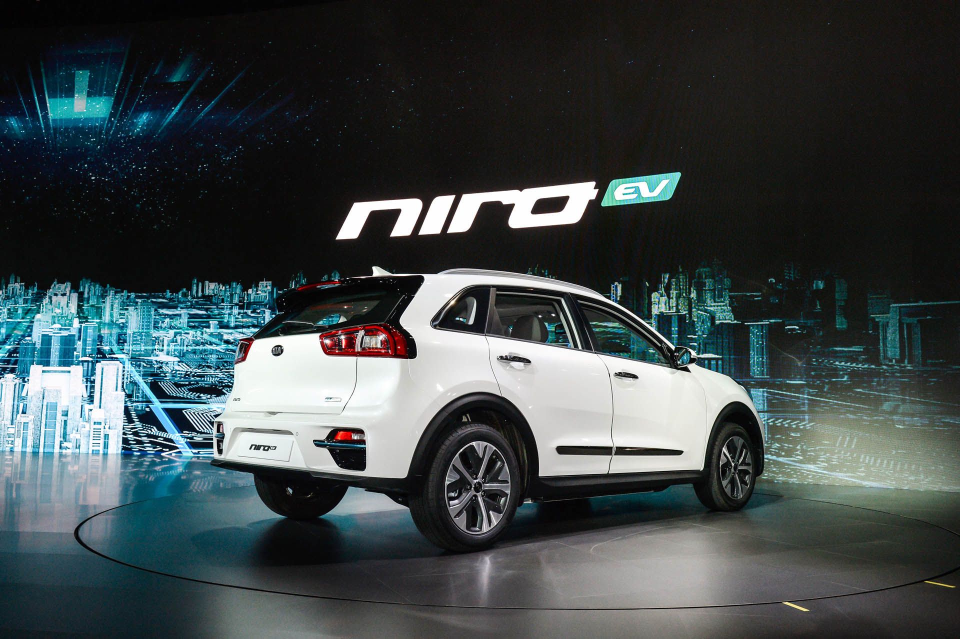 2019-kia-niro-ev-4 Kia Niro EV Sales In The U.S. To Commence Early Next Year
