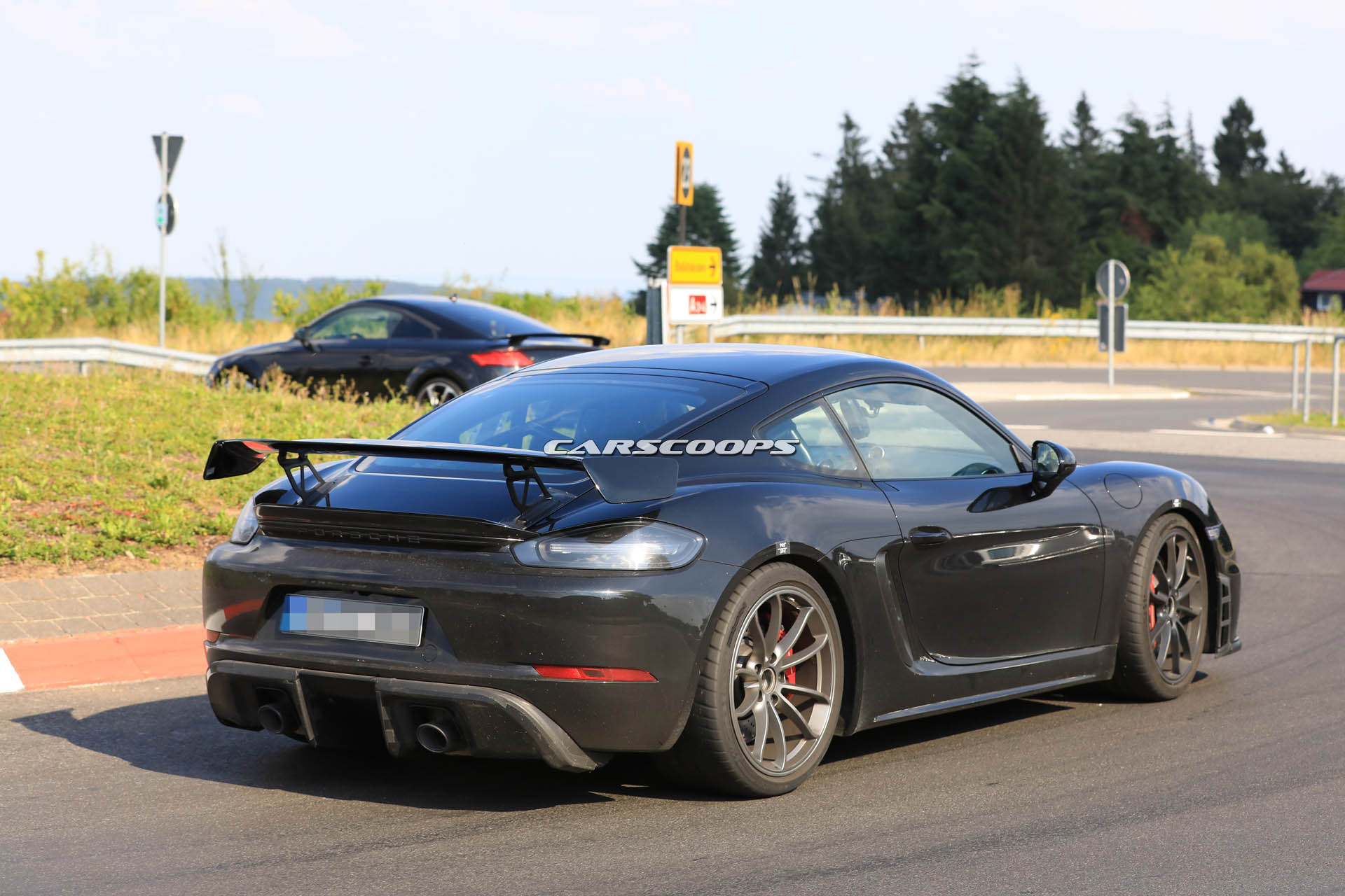 porsche-718-cayman-gt4-wing-scoop-21 2019 Porsche Cayman GT4 Is The Six-Pot 718 That Purists Have Been Waiting For (Updated)