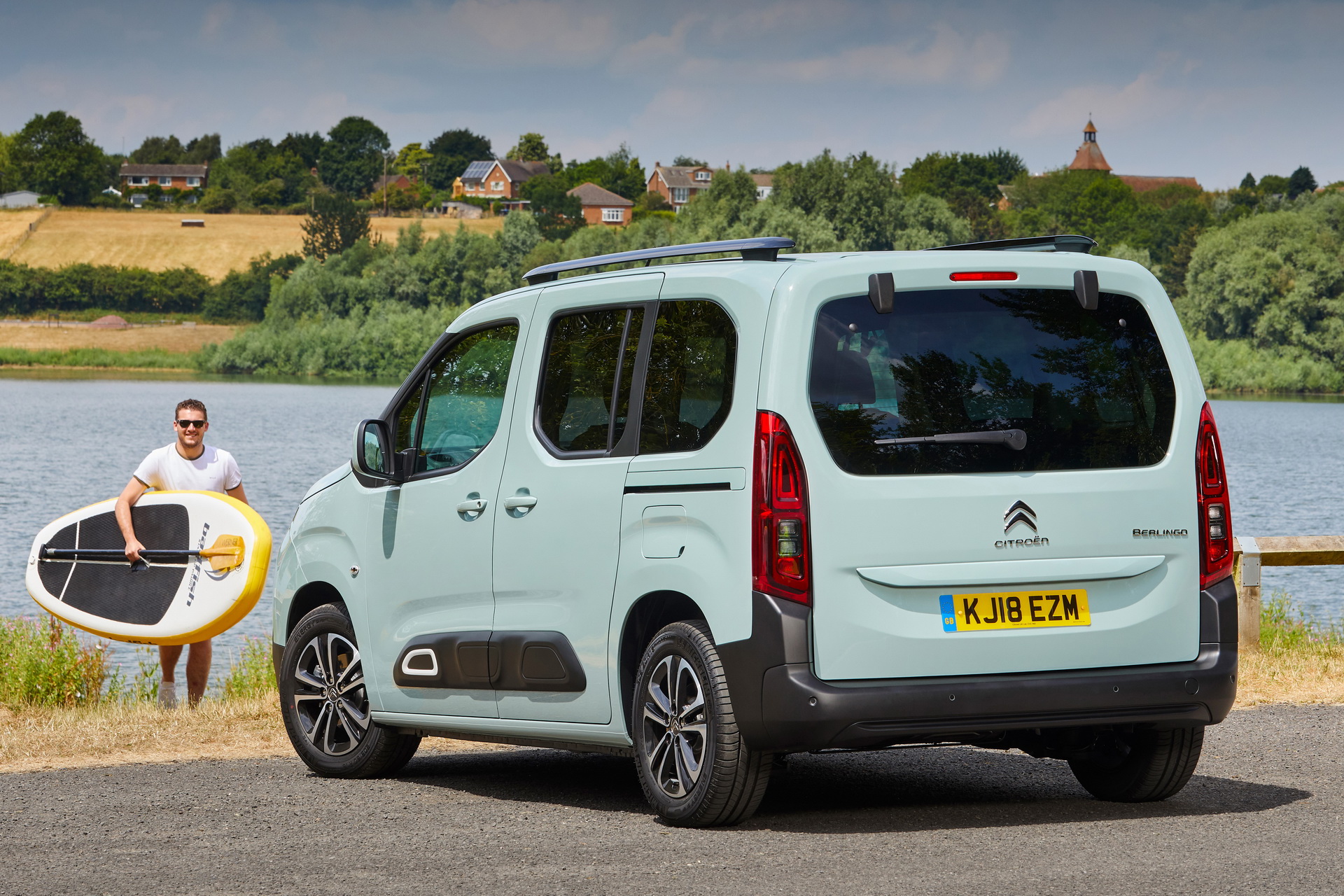 2019-citroen-berlingo-16 New Citroen Berlingo And Peugeot Rifter Go On Sale In The UK