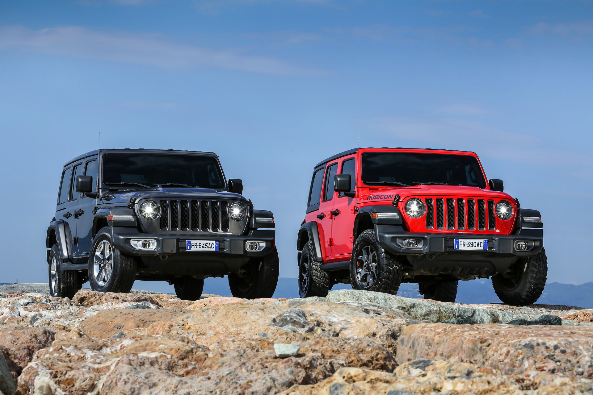 Jeep-Wrangler-01 Euro-spec Jeep Wrangler Detailed, Will Feature 197HP 4-Cylinder Diesel