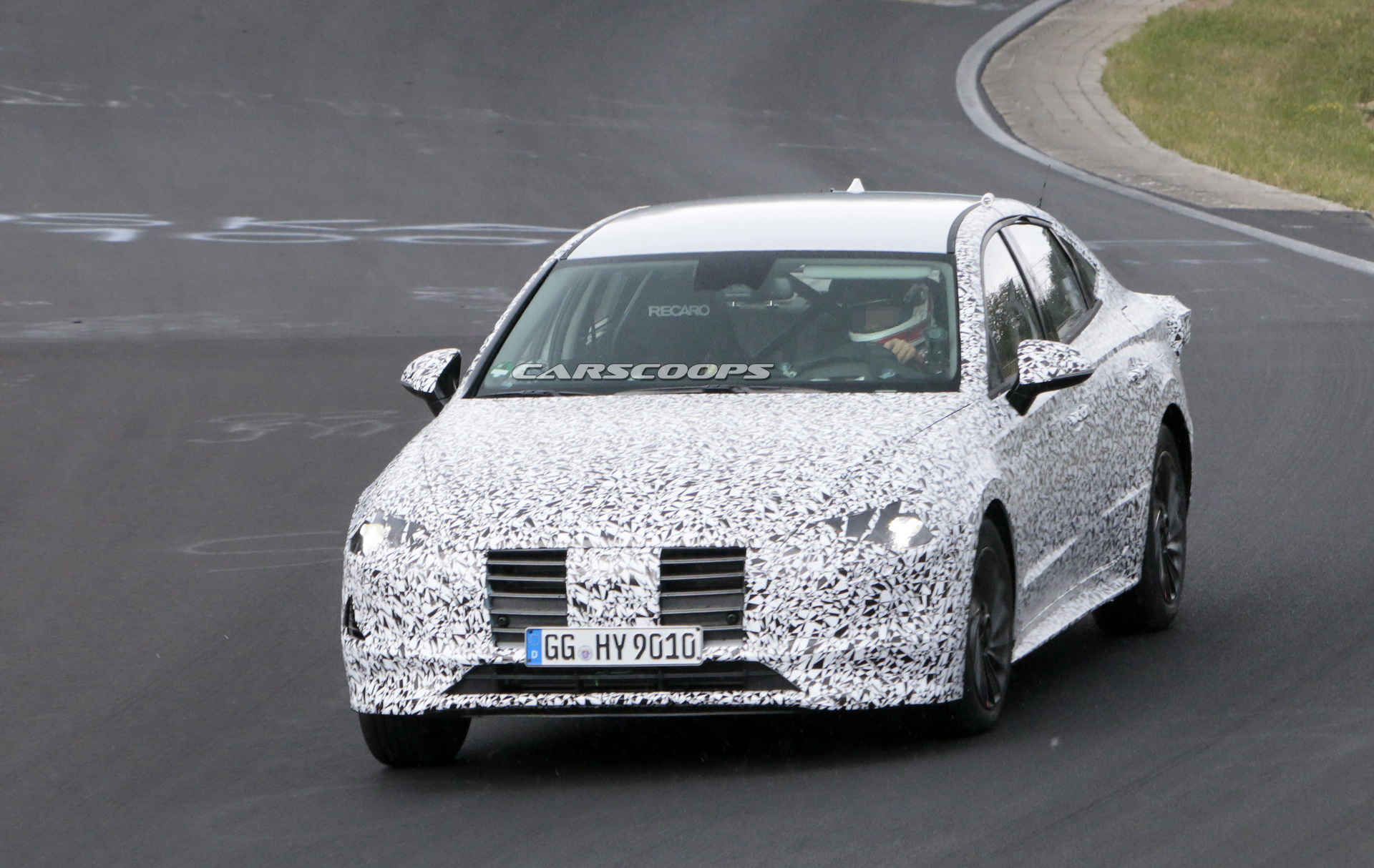 hyundai-sonata-i40-spy-first-time-14 All-New 2019 Hyundai i40 Spied With Sharper Looks, Could Preview Next Sonata Too