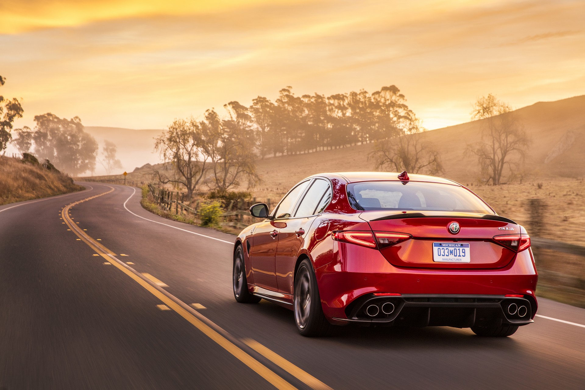 2019-Alfa-Romeo-Giulia-22 2019 Alfa Romeo Giulia Gains New Styling Packages, Additional Equipment