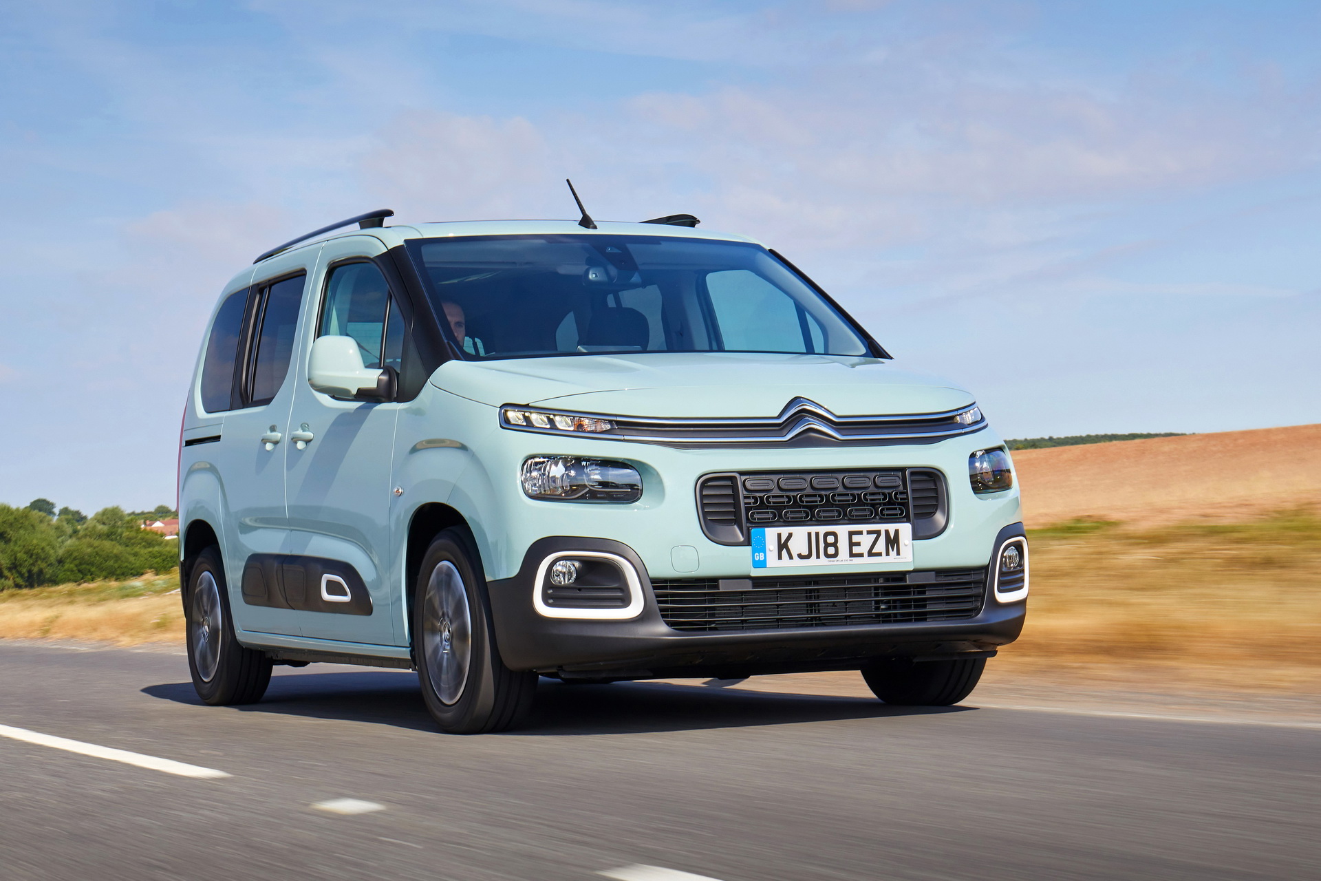2019-citroen-berlingo-2 New Citroen Berlingo And Peugeot Rifter Go On Sale In The UK