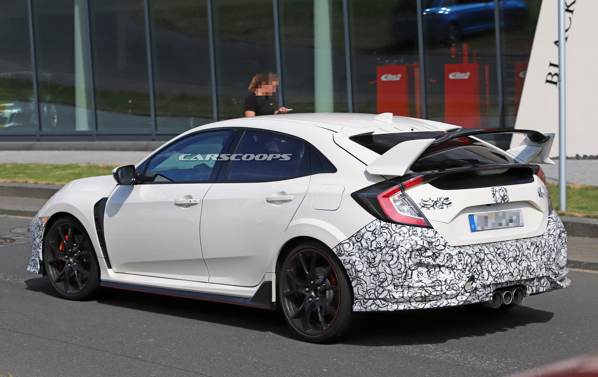 Honda-Civic-Type-R-Facelift-27 2019 Honda Civic Type R Facelift Spied With New Bumpers And Both Small And Large Rear Wing
