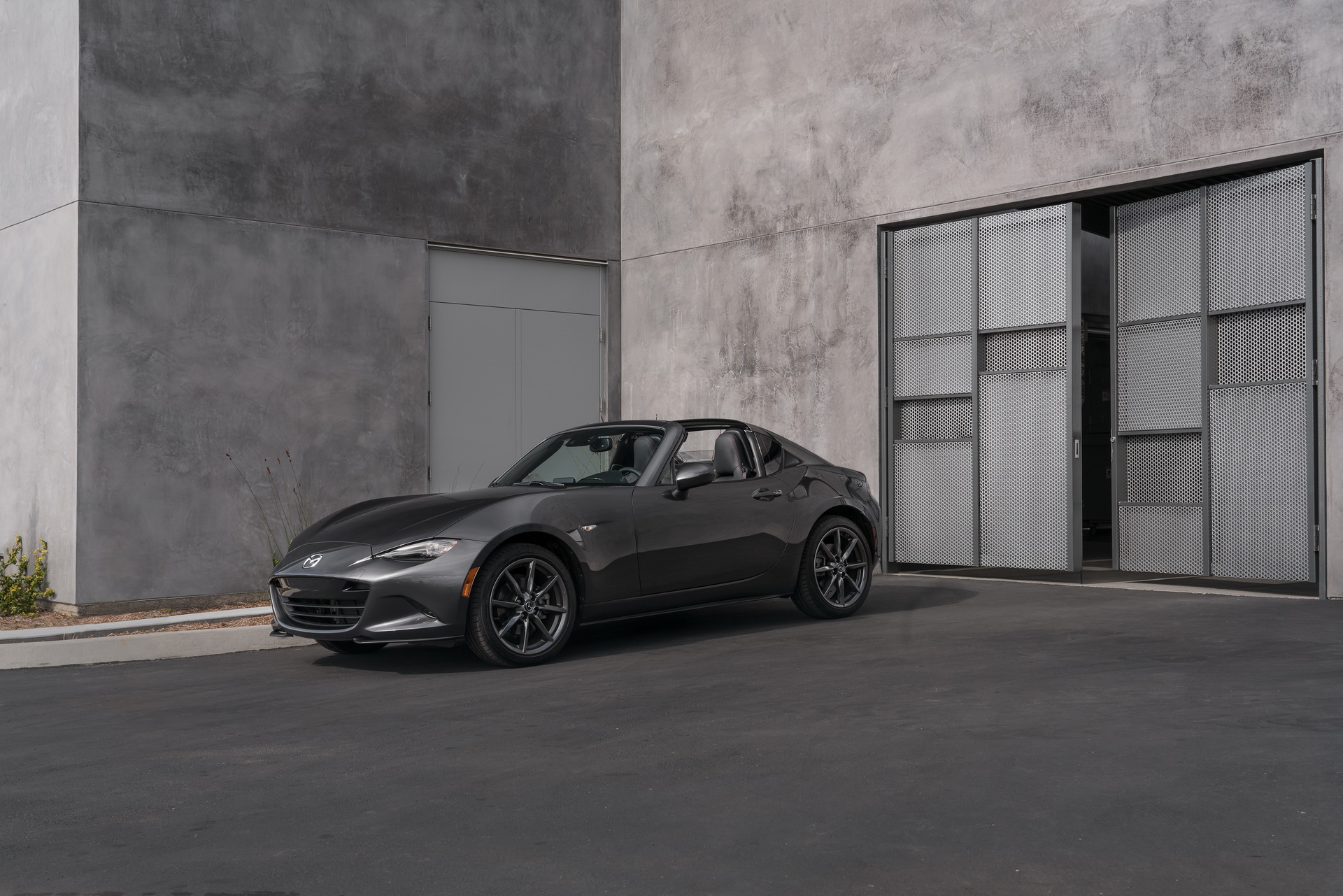 2017-Mazda-MX-5-Miata-RF-02 2019 Mazda MX-5 RF Arrives With More Powerful Engine, Priced From $33,335