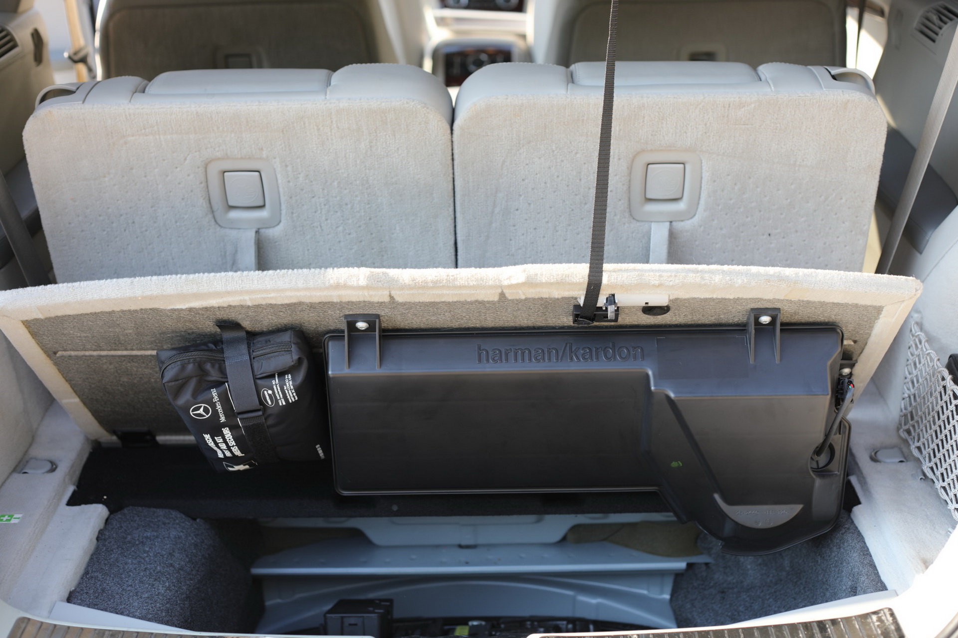 mercedes-r63-amg-auction-bat-16 2007 Mercedes R63 AMG Is A Very Fast, And Very Unpopular, Oddity