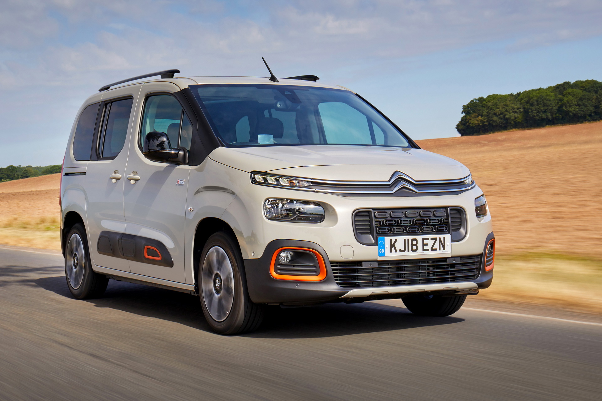 2019-citroen-berlingo-3 New Citroen Berlingo And Peugeot Rifter Go On Sale In The UK