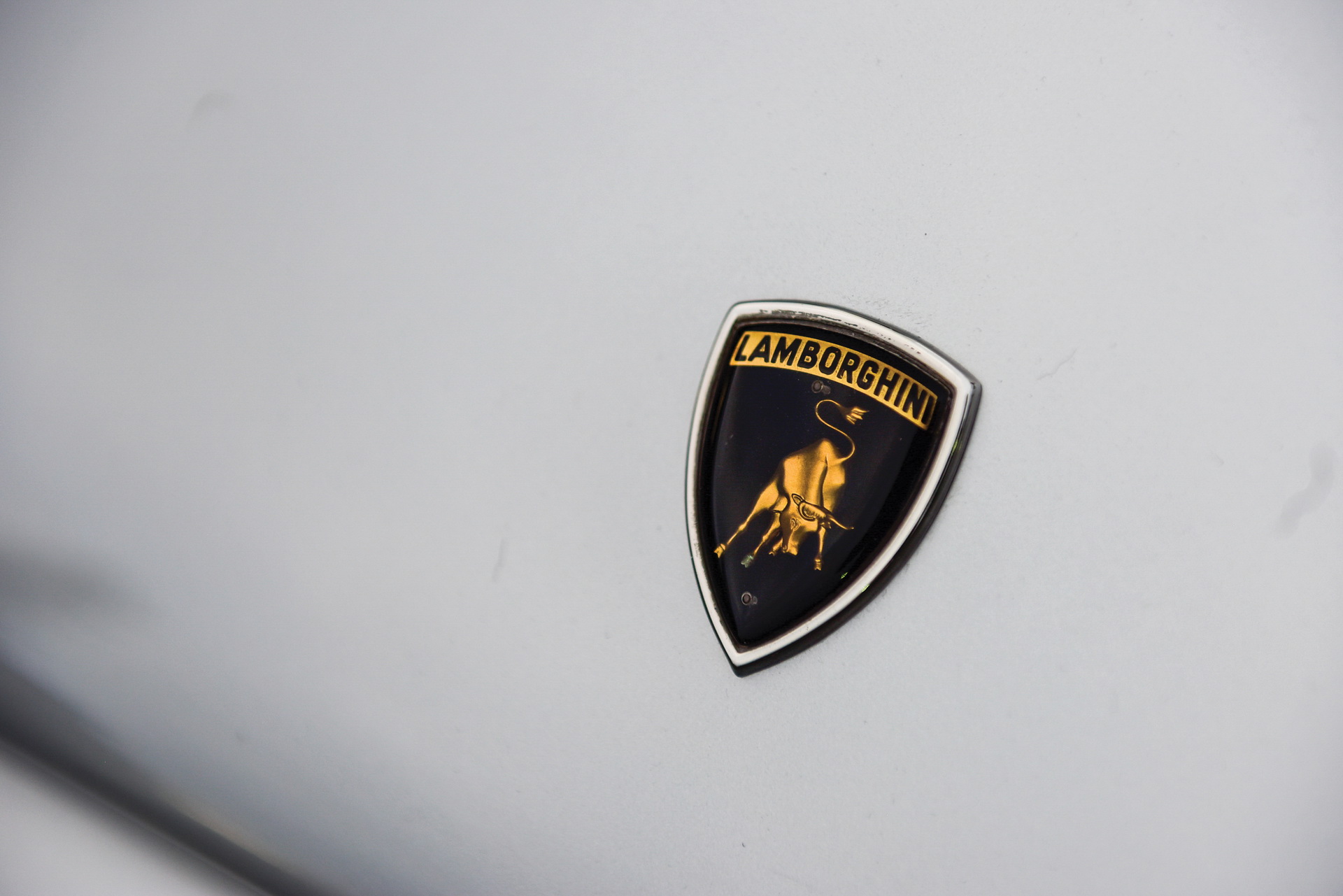 lamborghini-countach-series-ii-8 Fully Restored Lamborghini Countach Series II Will Have You Craving Money