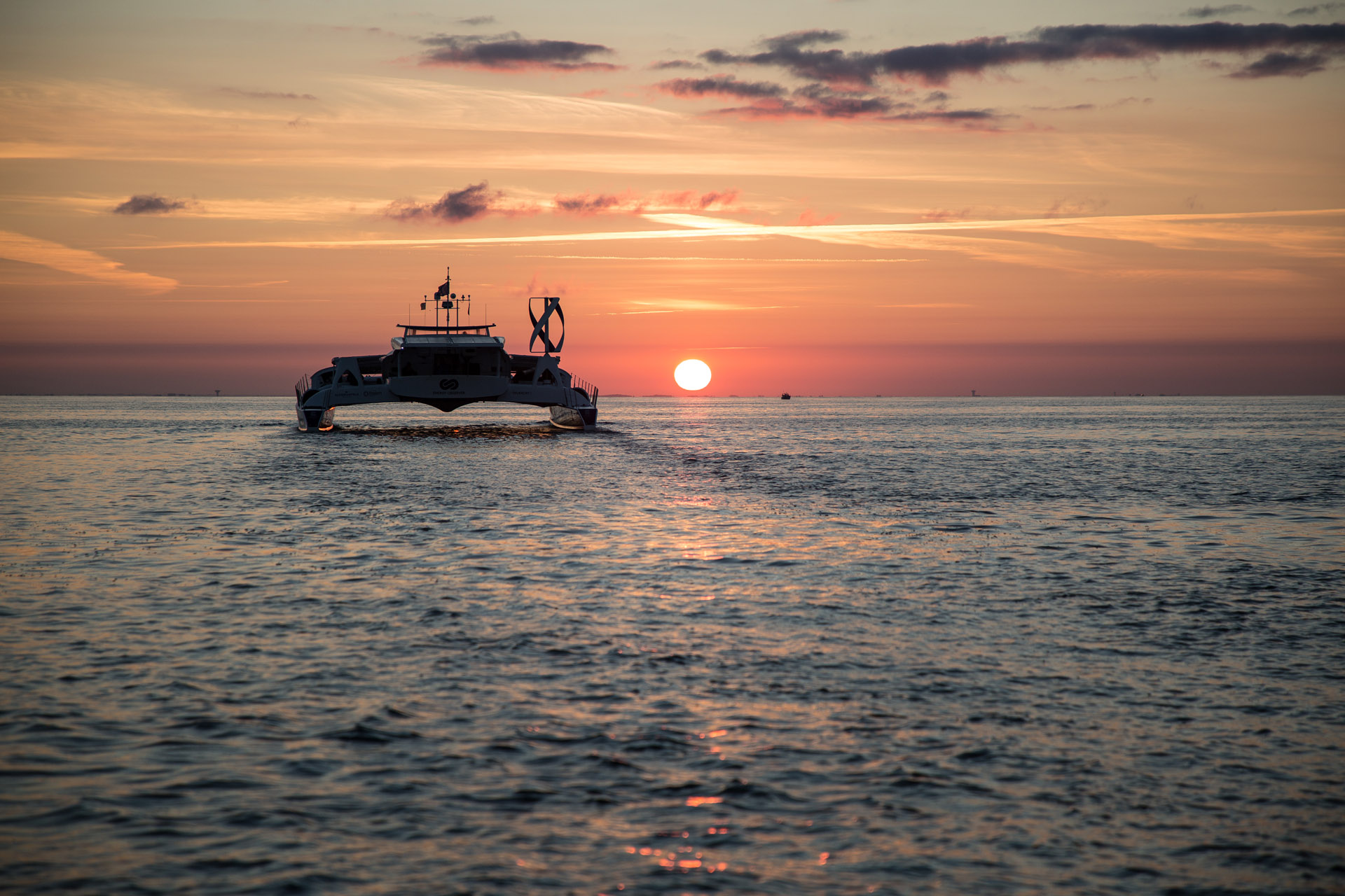 energy-explorer-02 Toyota Gets On Board With The World’s First Hydrogen-Powered Ship