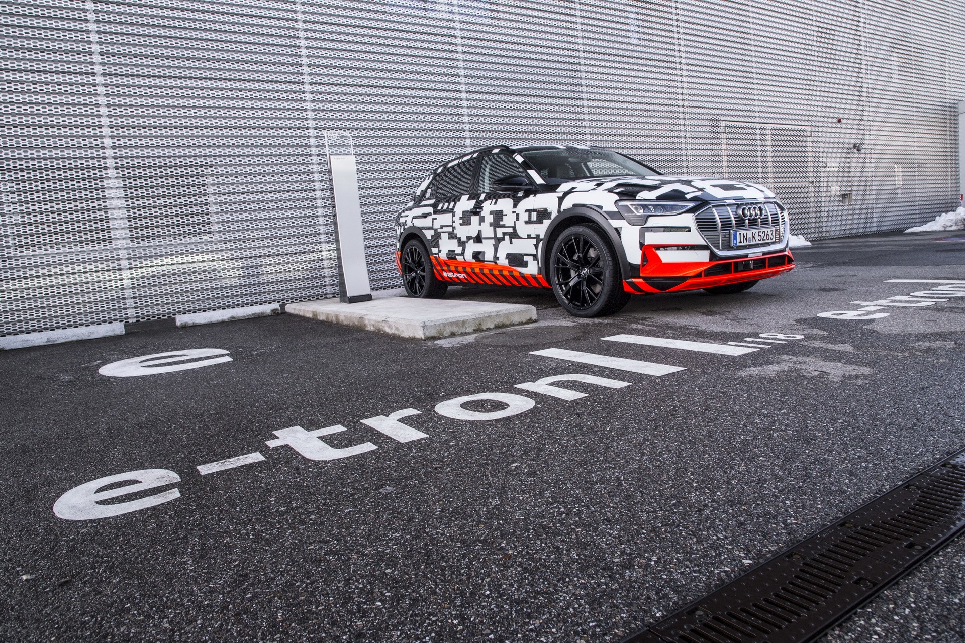 Audi e-tron-18 2019 Audi E-Tron Has Integrated Technology To Automatically Pay Tolls