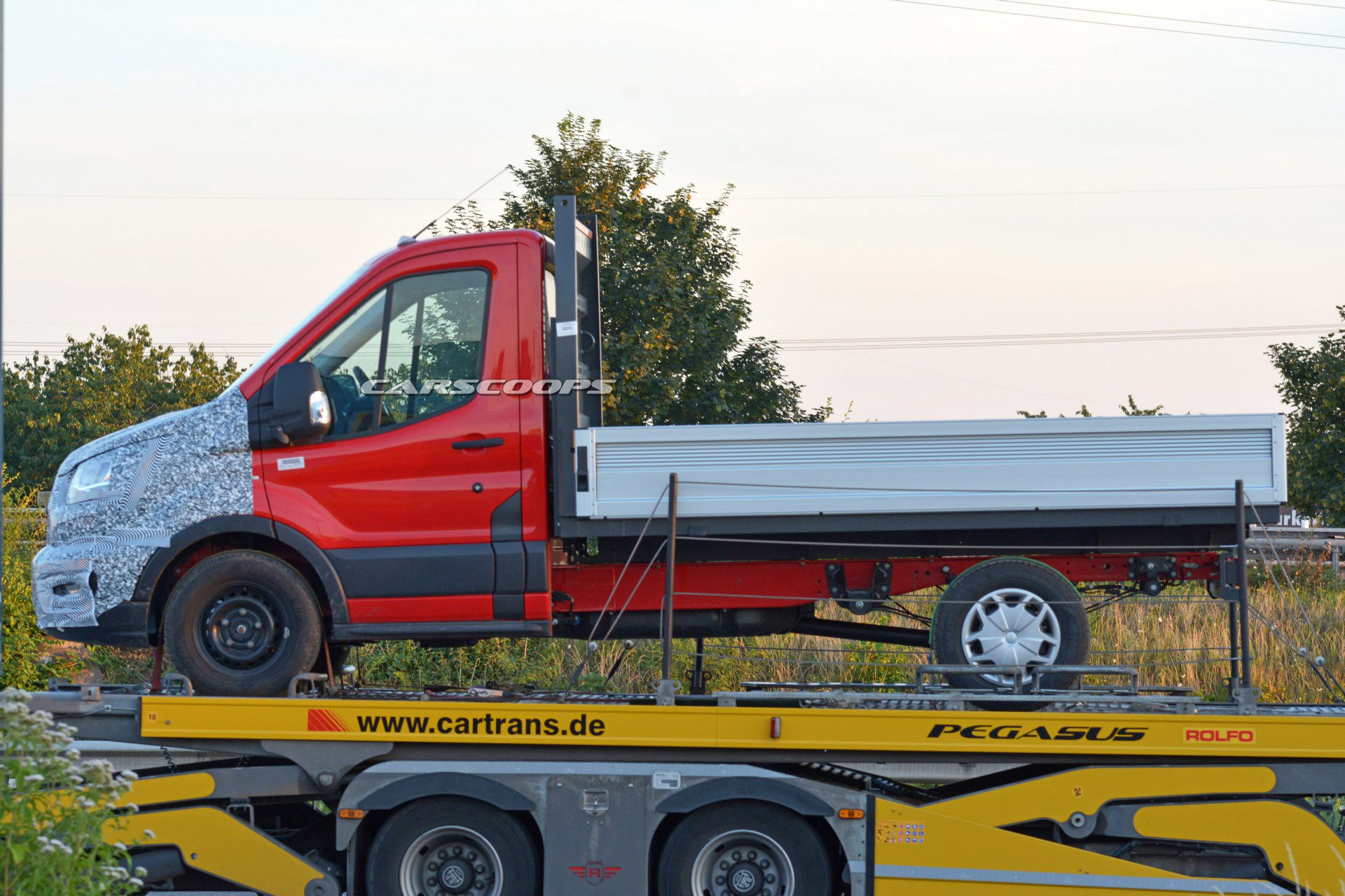 Ford-Transit-Spy-9 Ford Transit Facelifted Spied, Could Be Offered With All-Wheel Drive