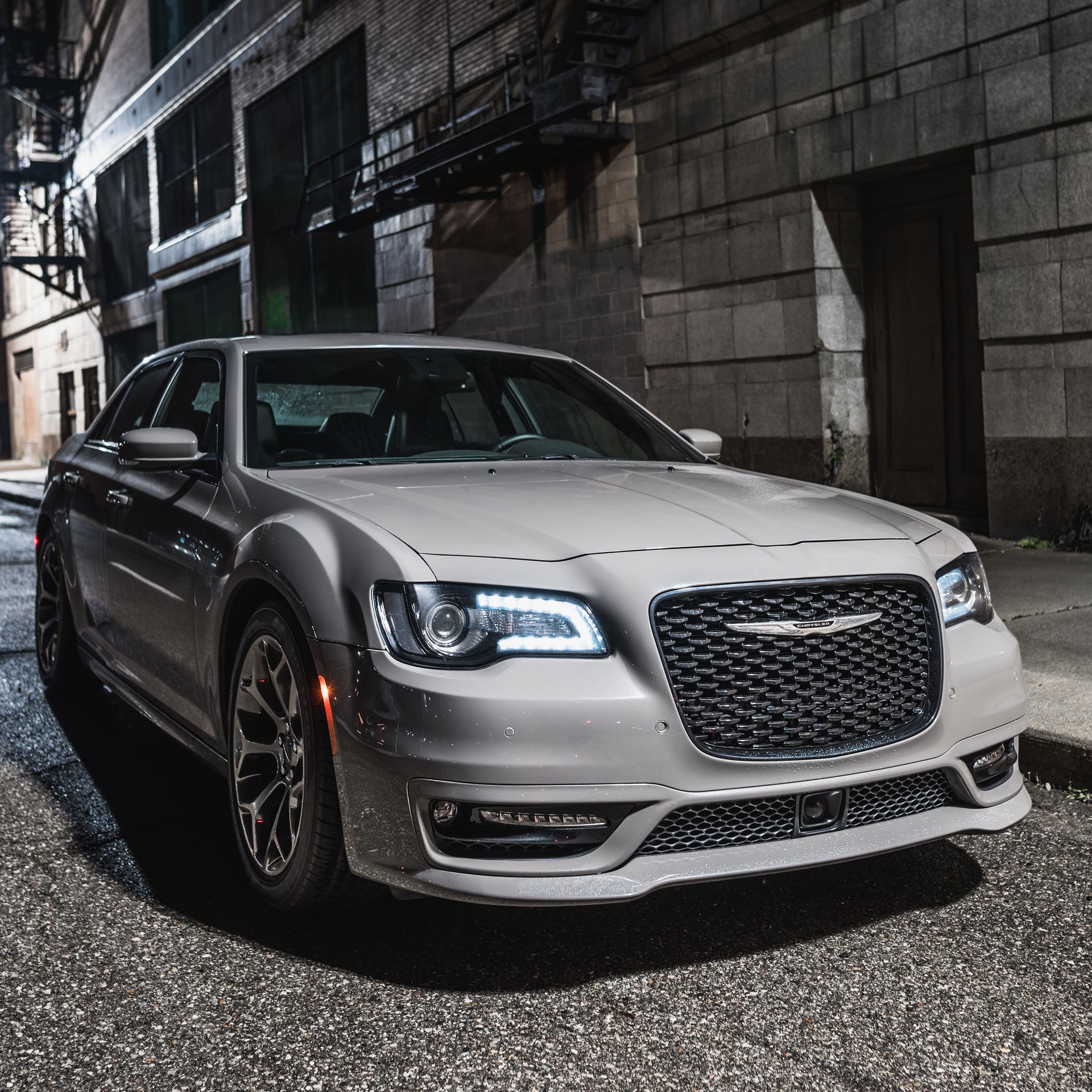 Chrysler-300-4 FCA Boss Suggests Time’s Running Out For 300, Journey And Grand Caravan