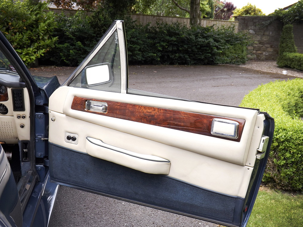 1987-aston-martin-vantage-volante-x-pack-17 Rare 1987 Aston Martin Vantage Volante X-Pack Goes For $370k