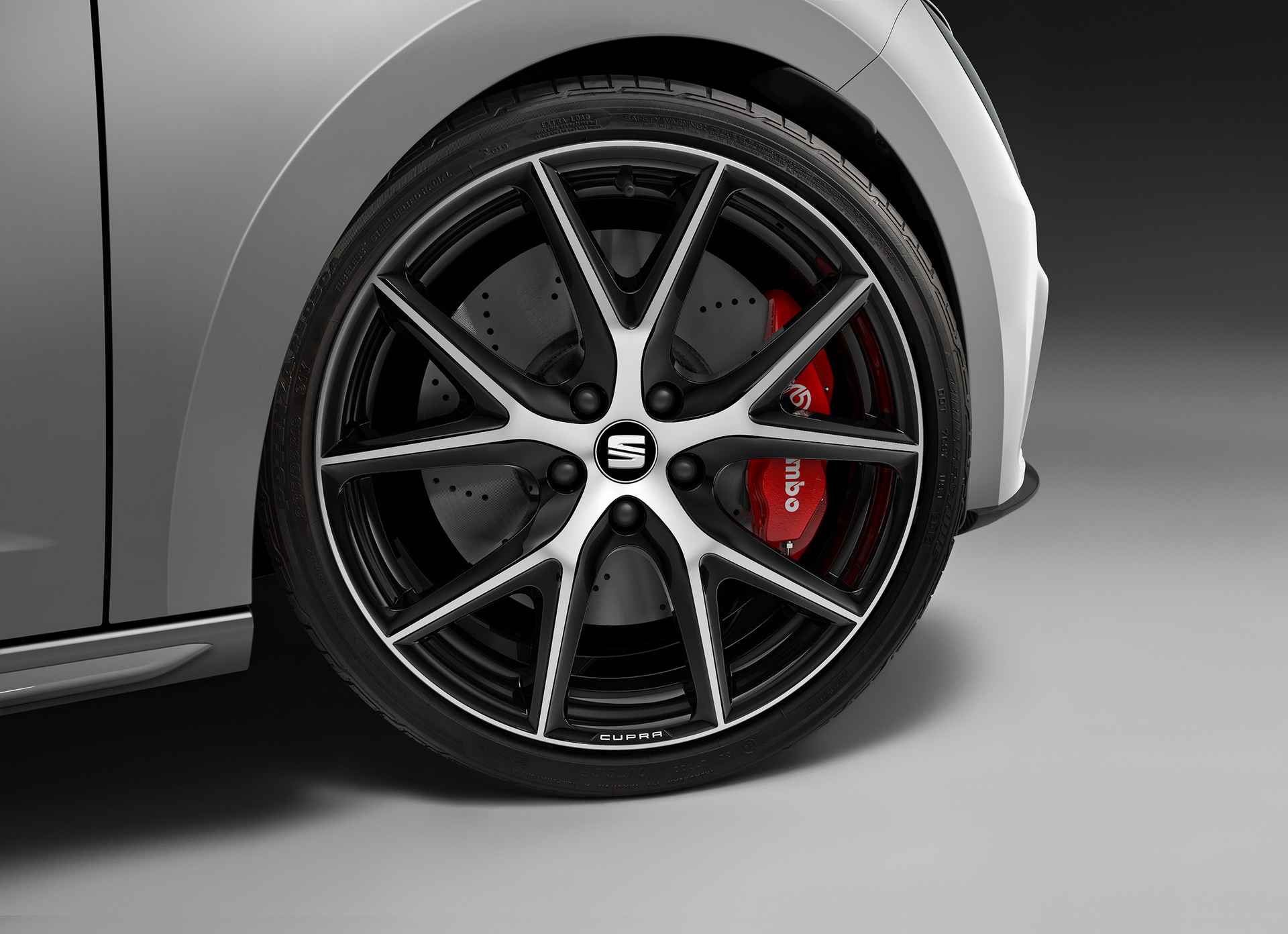 LEON-ST-CUPRA-02 SEAT’s New Limited Leon ST Cupra Carbon Edition Is One Hot Wagon