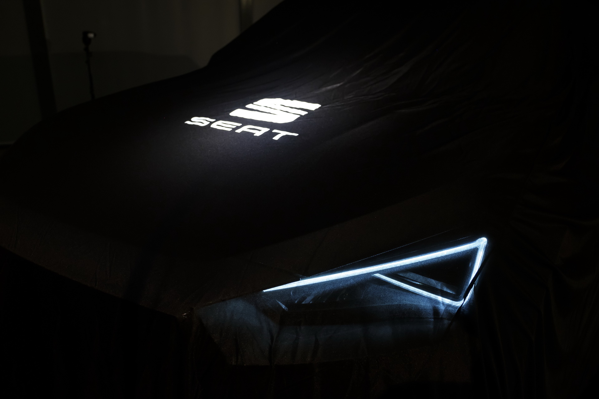 seat-tarraco-preview-1 SEAT Tarraco Flagship SUV Teased, Debuts On September 18