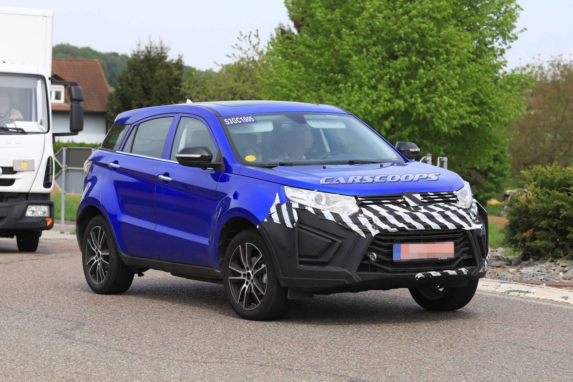 2019-Jiangling-Yusheng-S330-3 2019 Jiangling Yusheng S330 Is Yet Another (Horribly Named) Chinese Car Spied In Europe